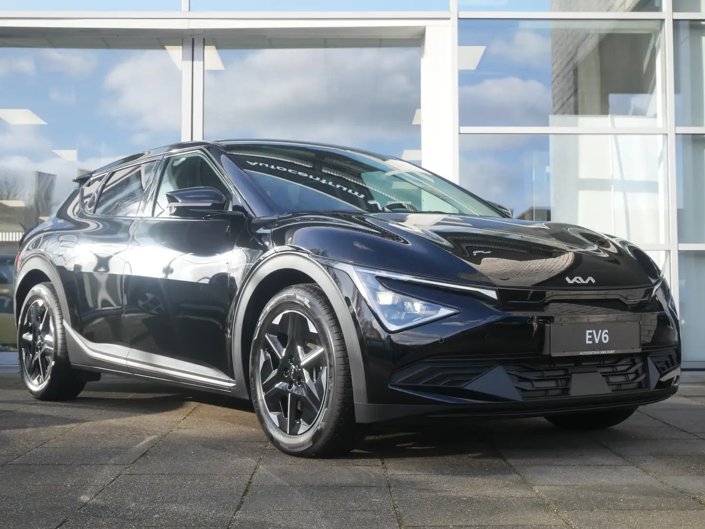 Kia EV6 Light Edition 63 kWh l Op Voorraad l Aurora Black Zwart - 2