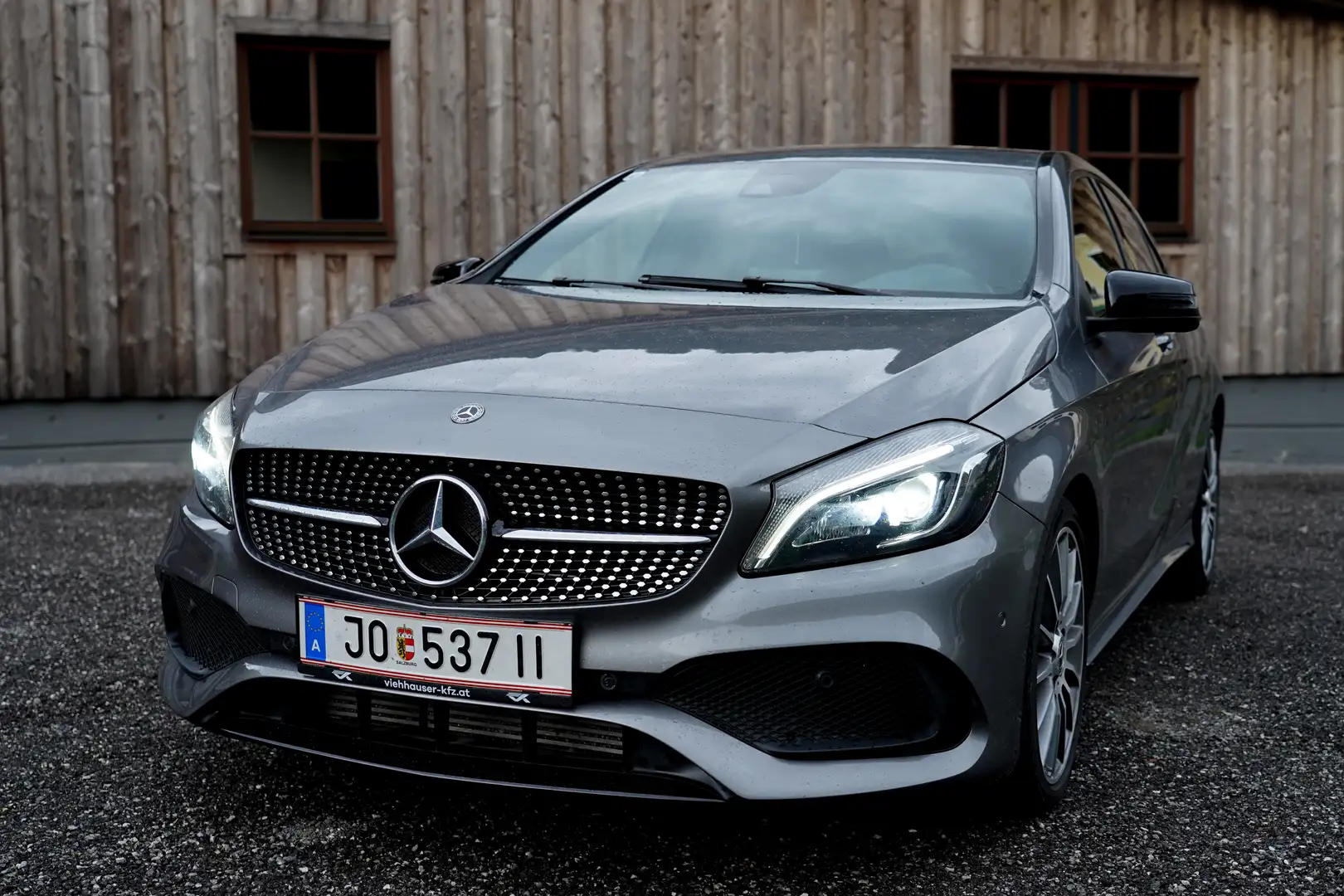 Mercedes-Benz A 200 d 4MATIC AMG Line, Allrad - 2