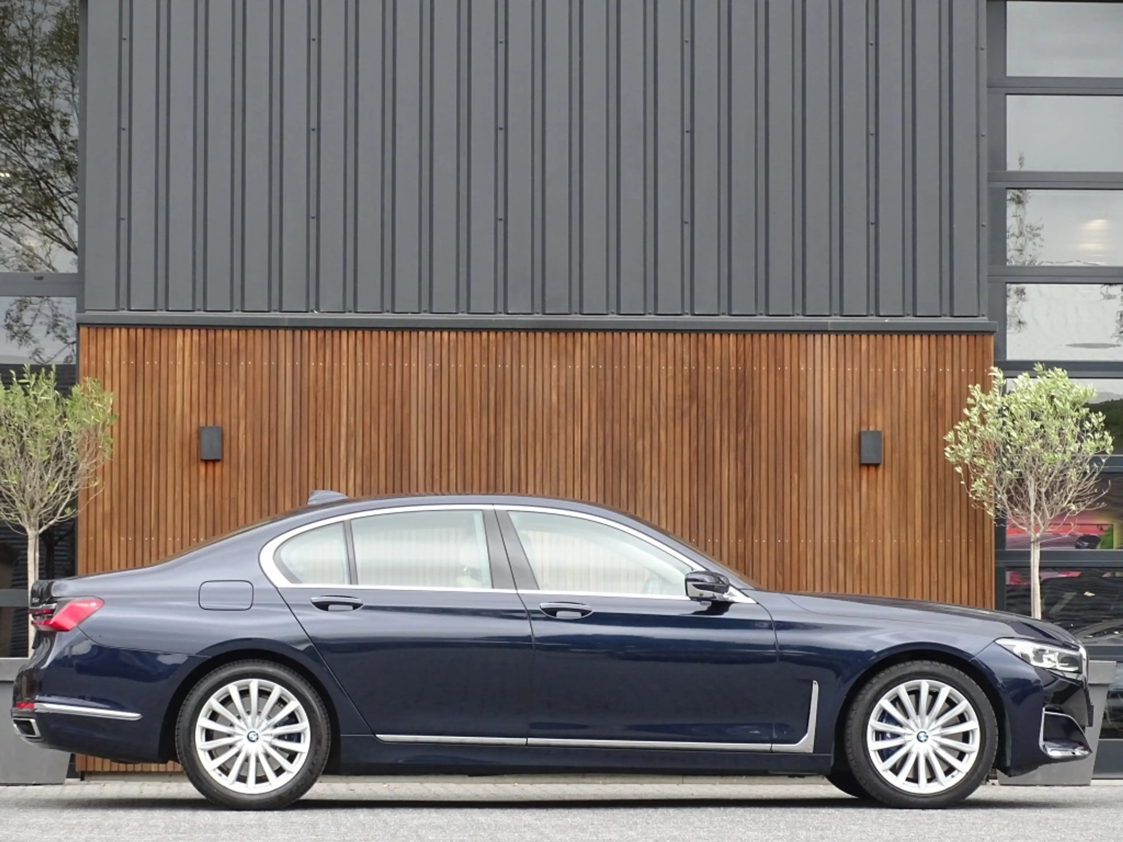 BMW 745 7-serie 745e 394PK / M-Individual / ACC / Softclos — photo 3