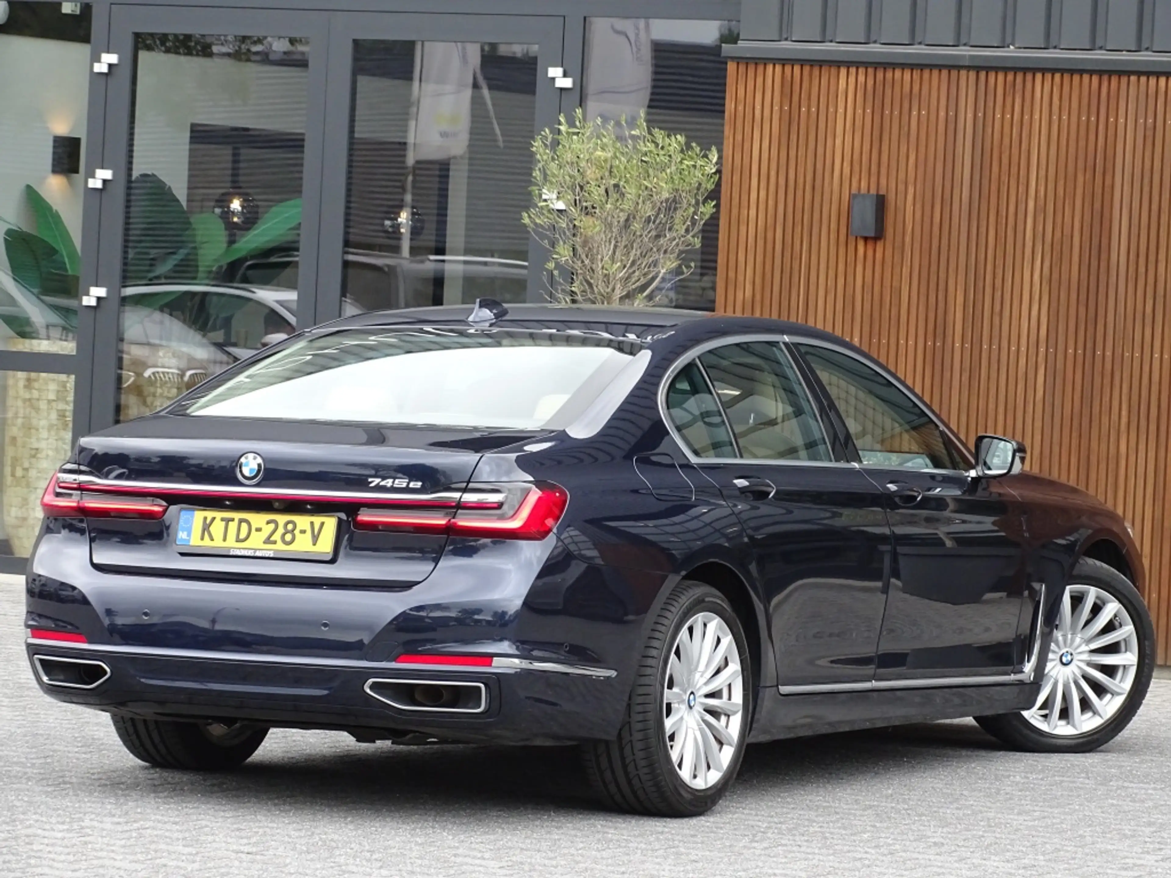 BMW 745 7-serie 745e 394PK / M-Individual / ACC / Softclos — photo 9