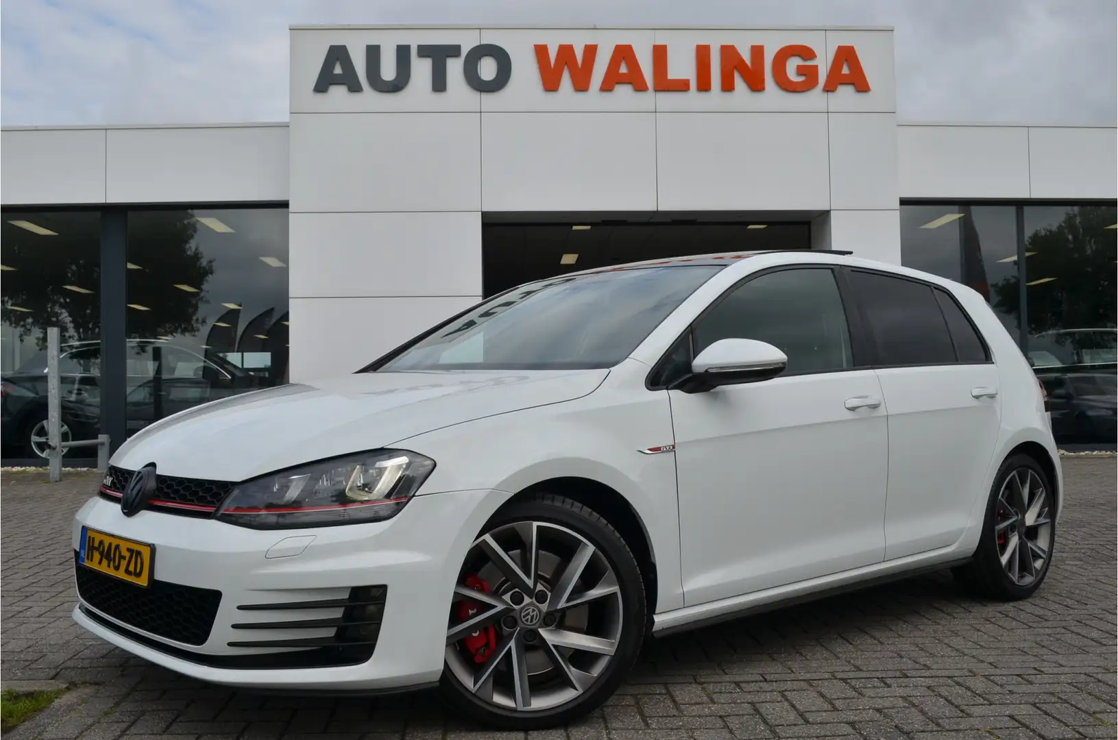 Volkswagen Golf GTI 2.0 TSI Performance Pano | Carplay | a.Camera | Ke Wit - 1