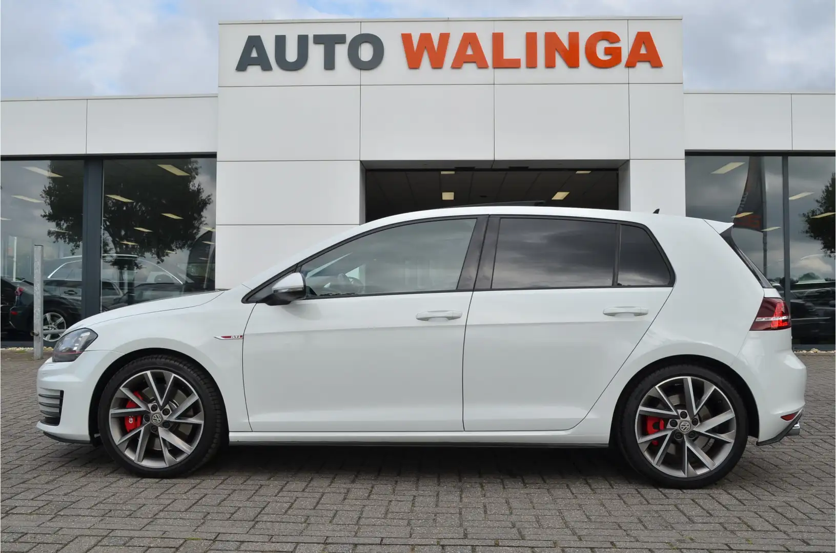 Volkswagen Golf GTI 2.0 TSI Performance Pano | Carplay | a.Camera | Ke Wit - 2
