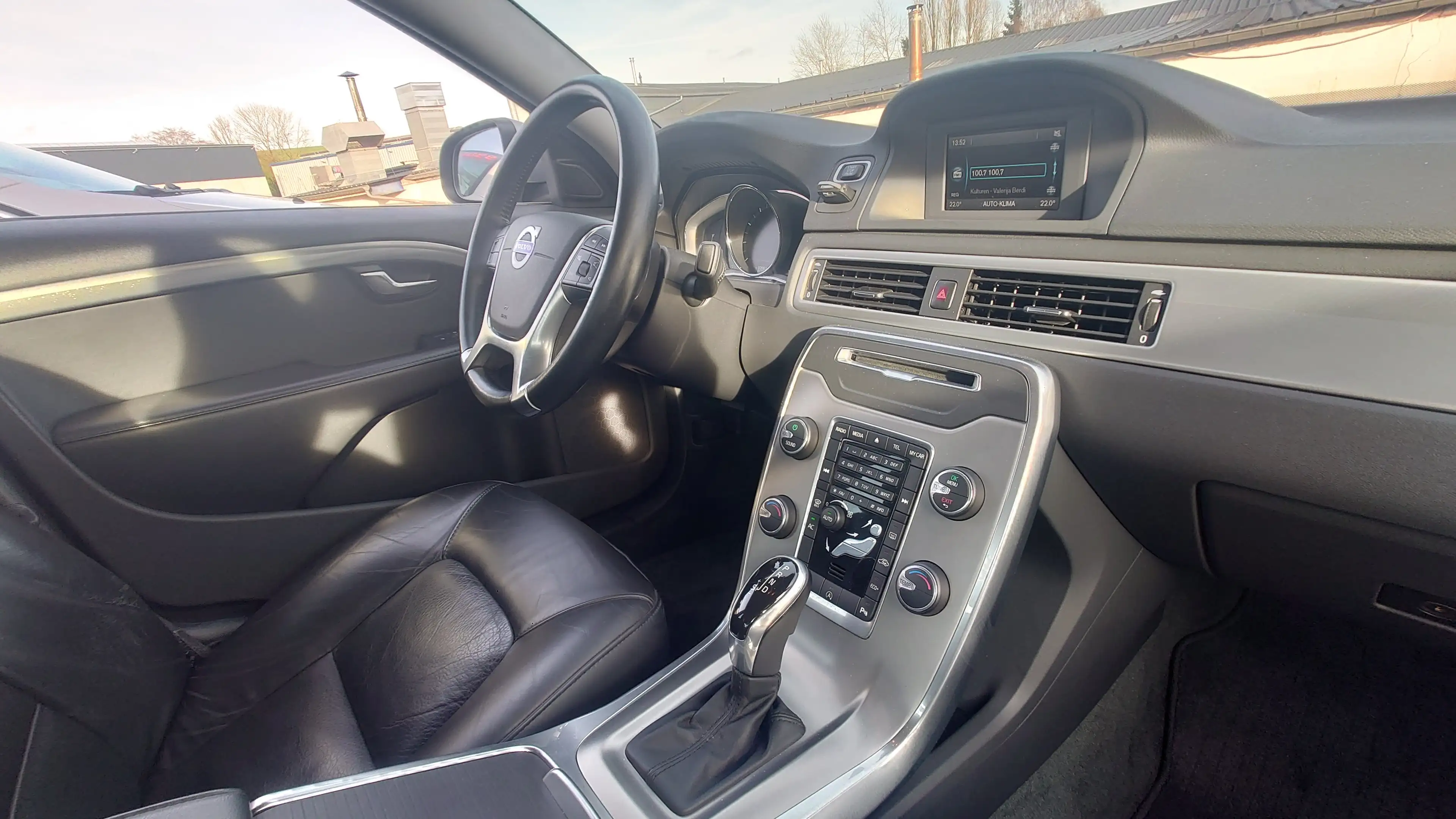 Volvo S80 T5 Momentum — photo 9
