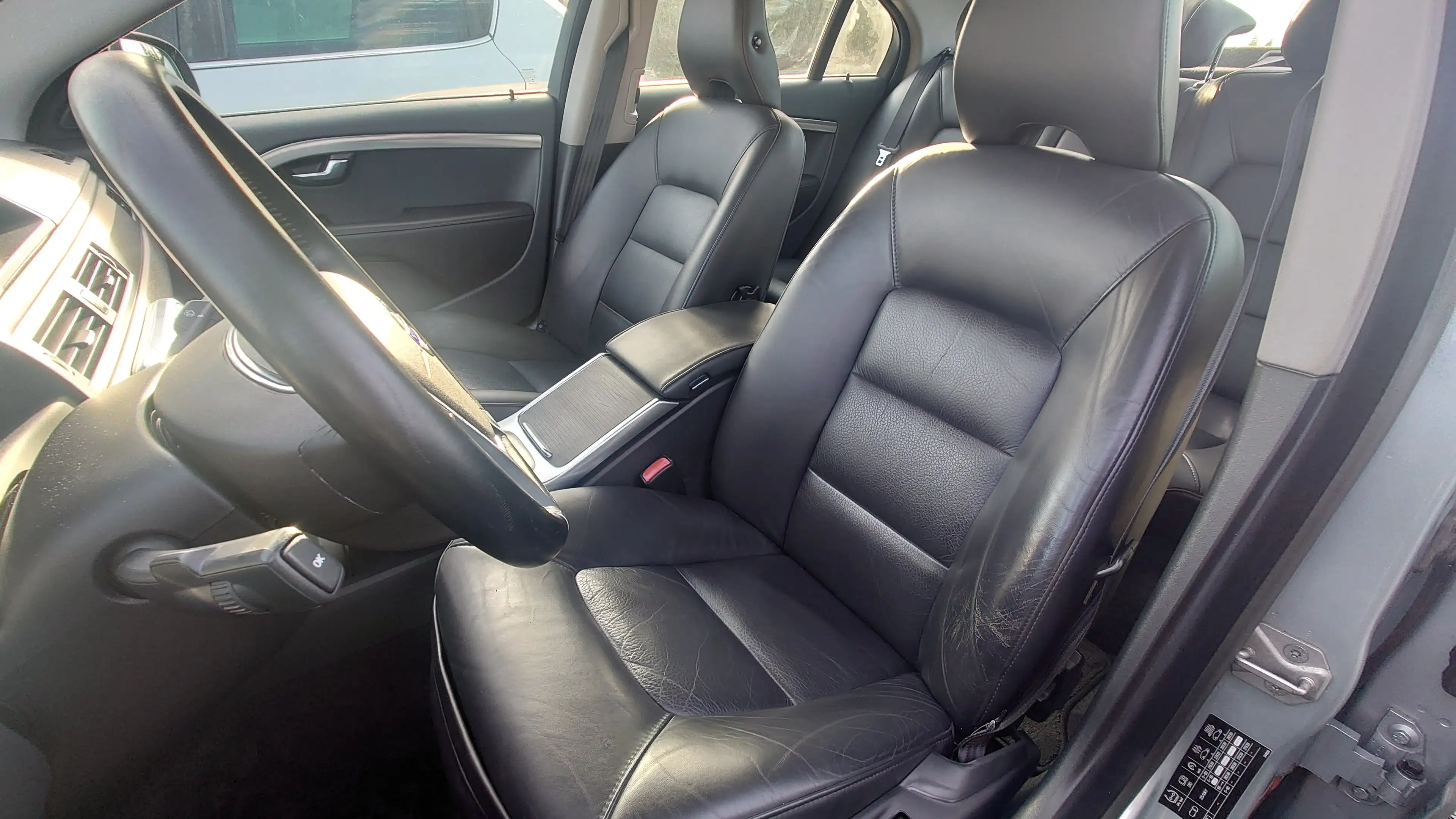 Volvo S80 T5 Momentum — photo 7