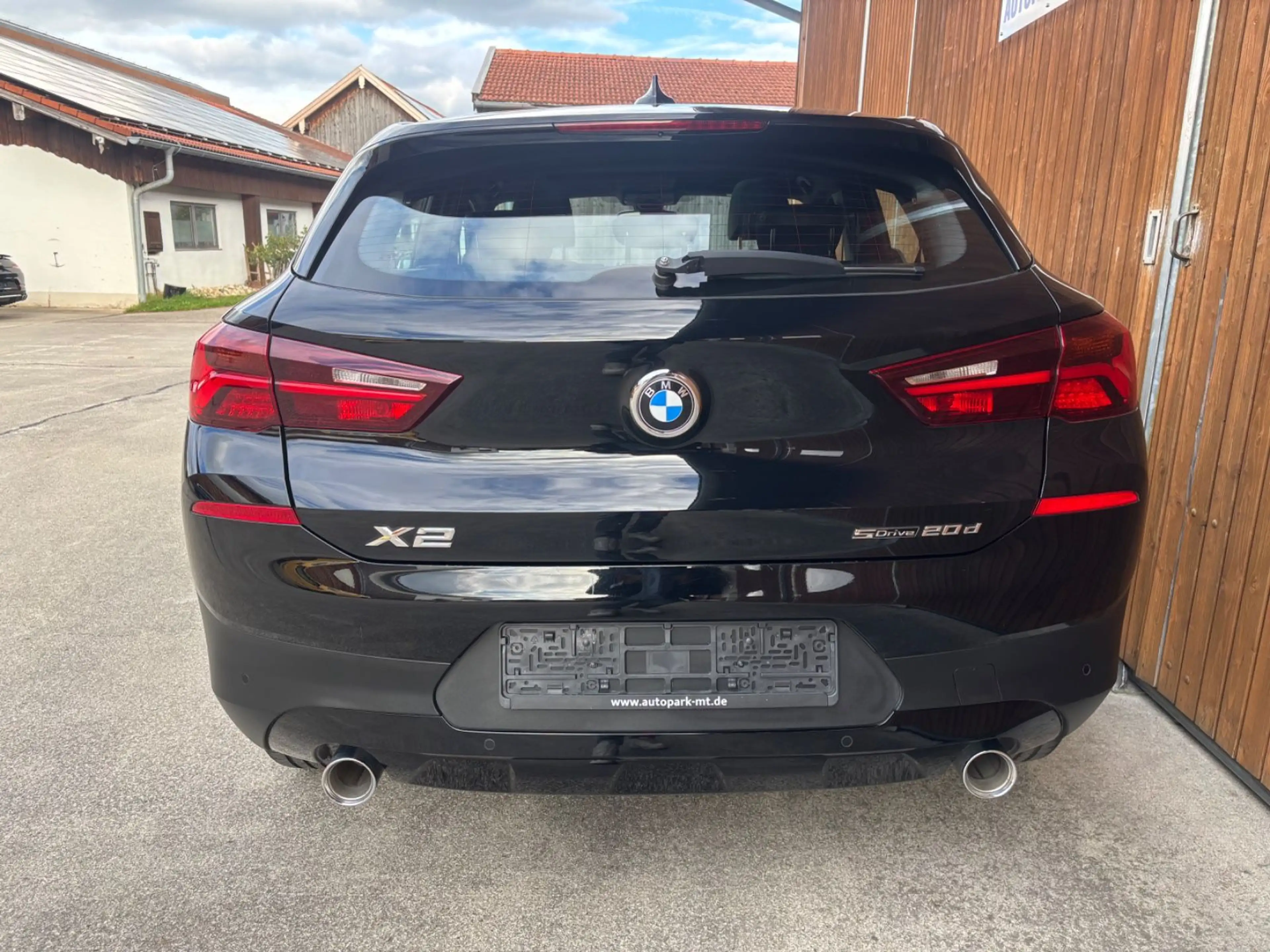 BMW X2 sDrive 20d Navi Leder LED Panorama Wireless — photo 5