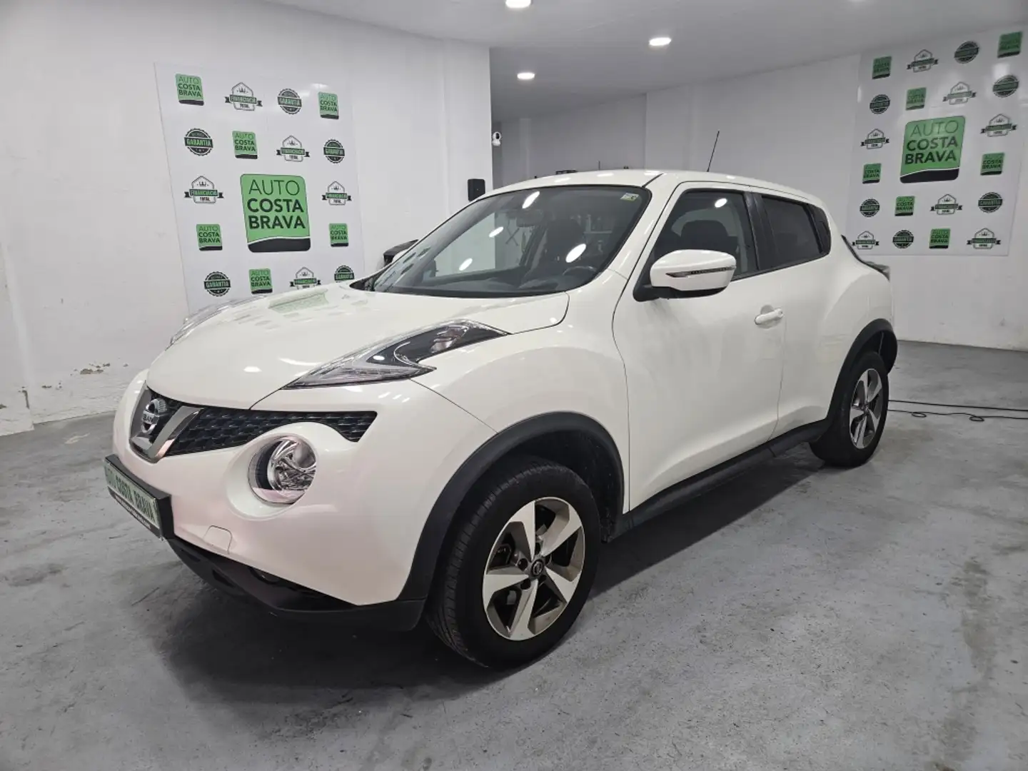 Nissan Juke 1.6 Visia 4x2 112 Blanco - 1