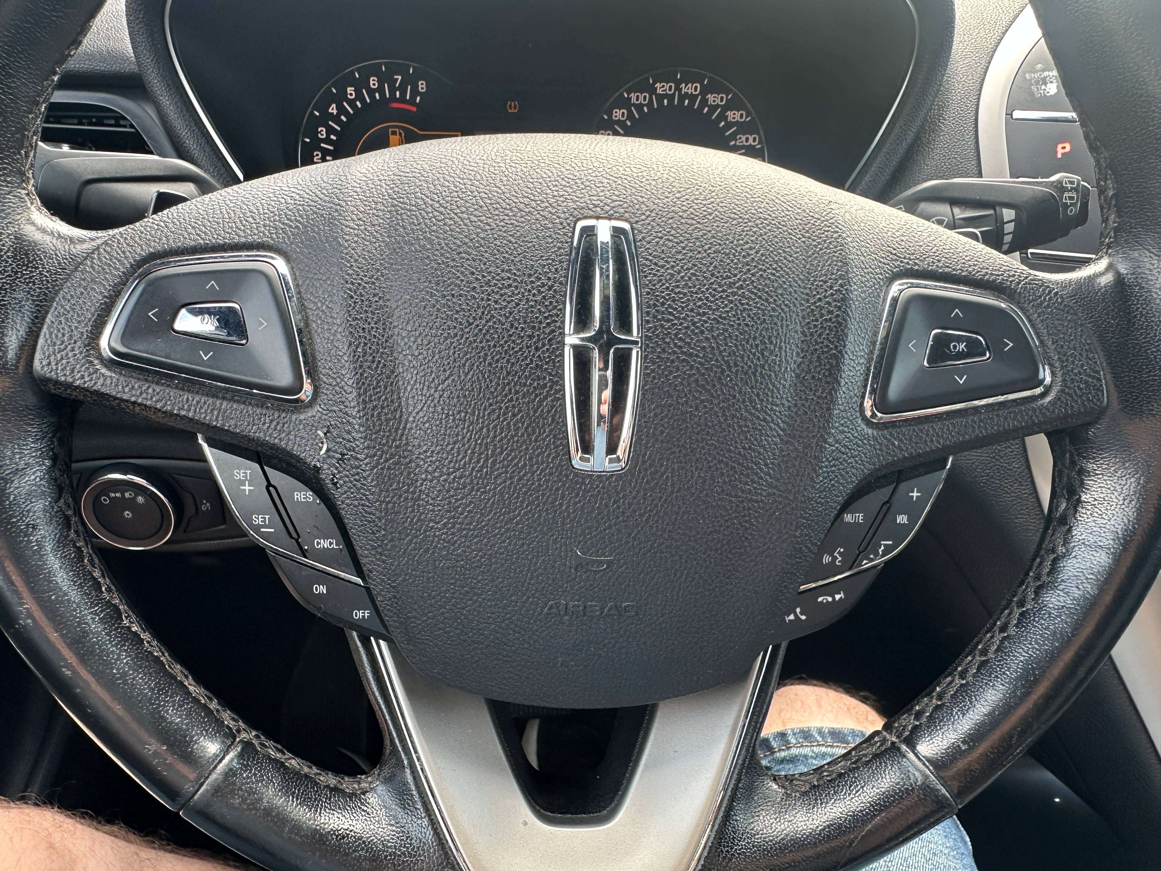 2016 Lincoln MKC Premier - Image 13