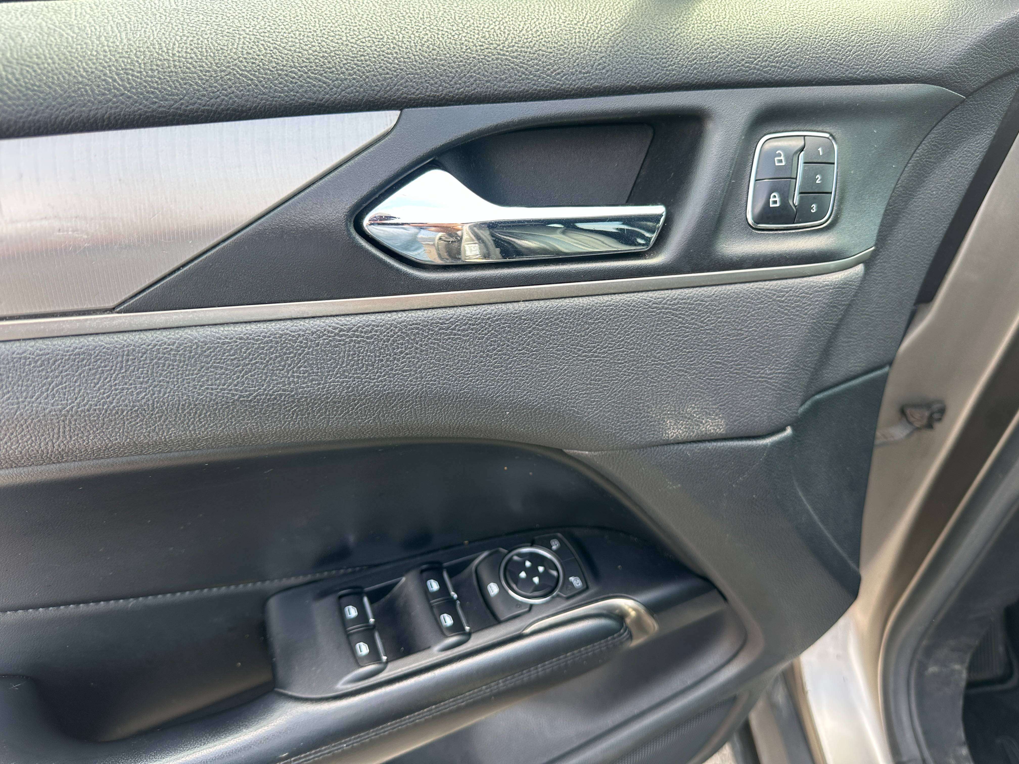 2016 Lincoln MKC Premier - Image 11