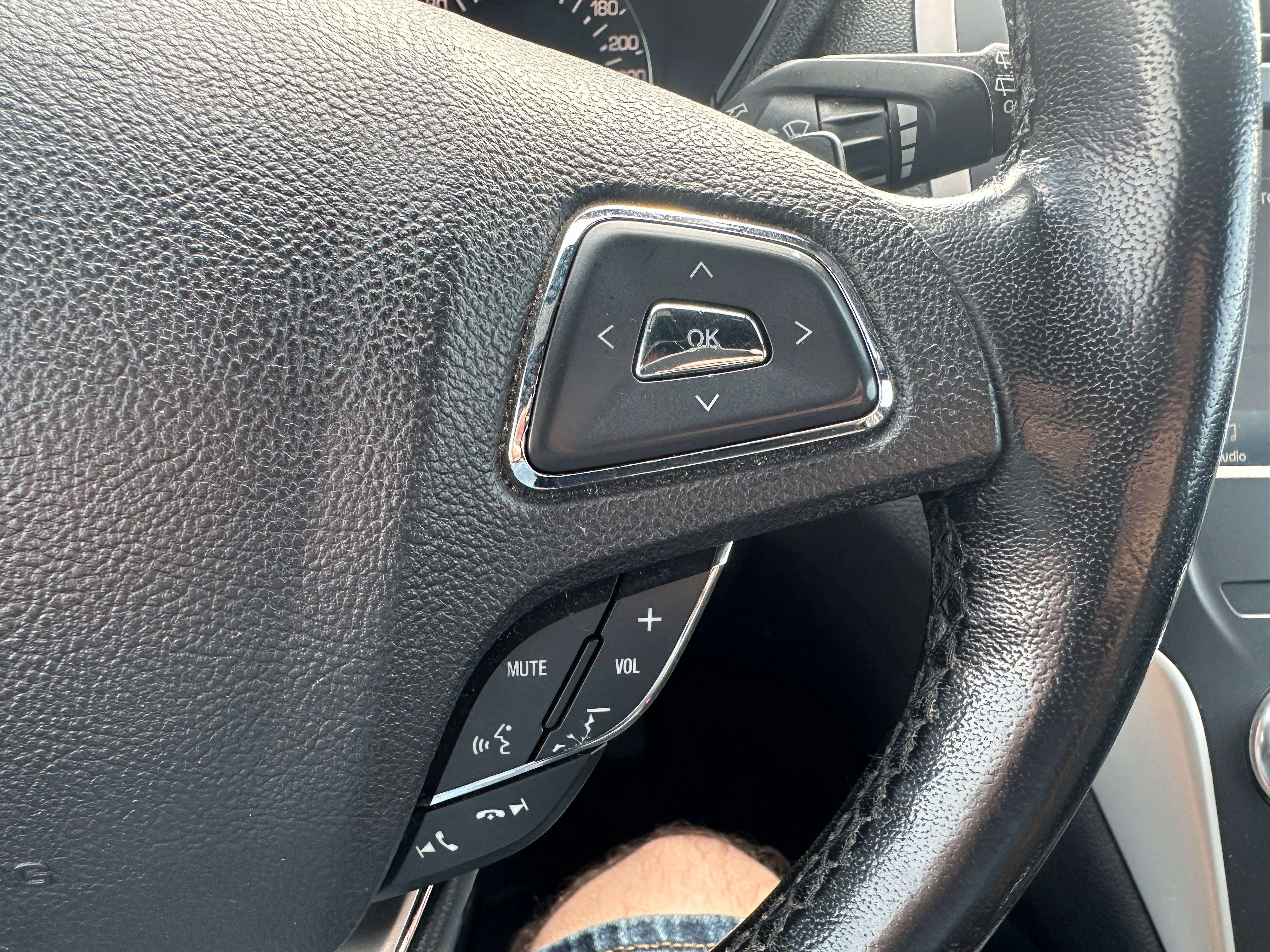 2016 Lincoln MKC Premier - Image 16