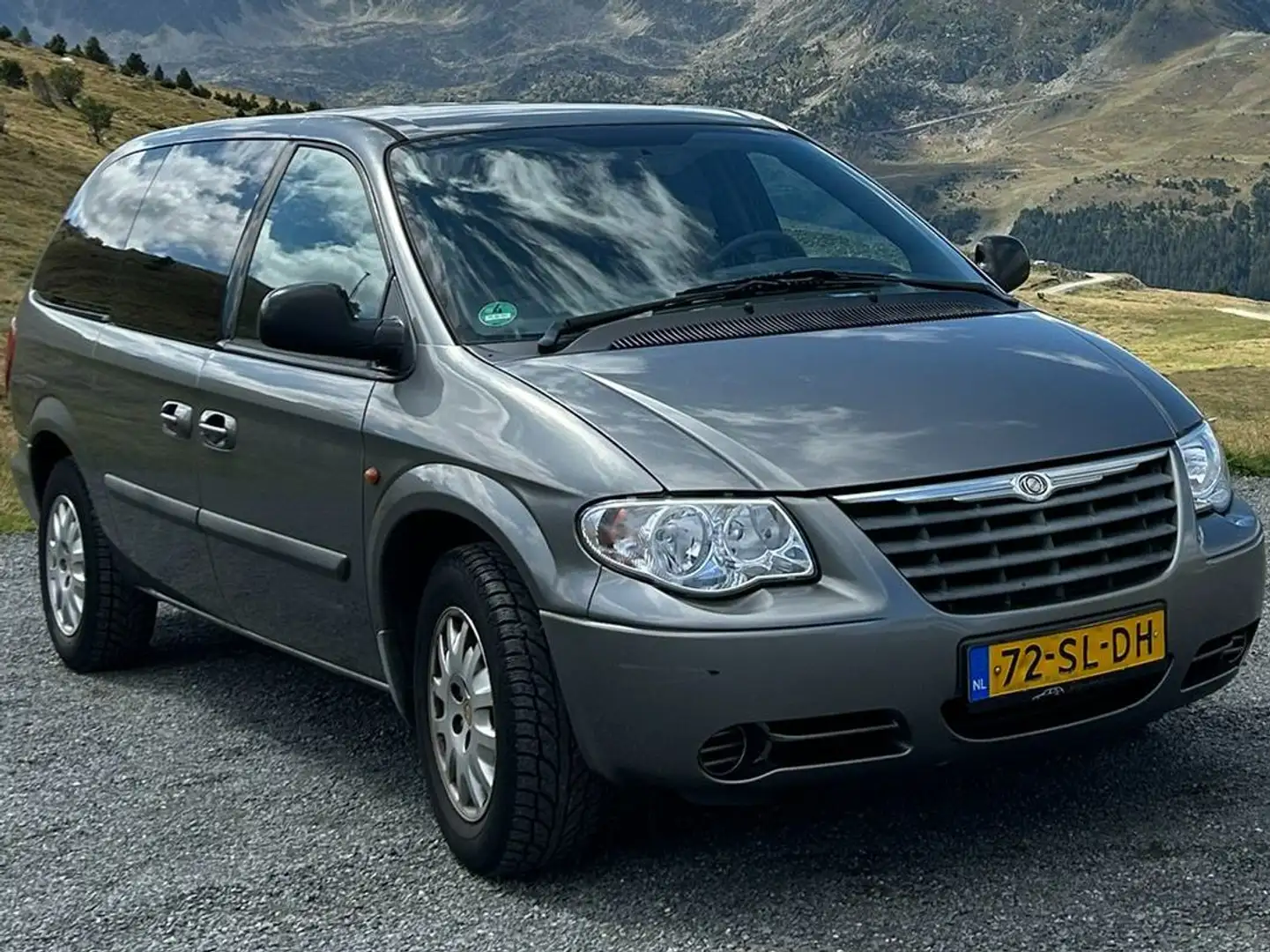 Chrysler Grand Voyager Grand Voyager 3.3i V6 SE Luxe Grijs - 1
