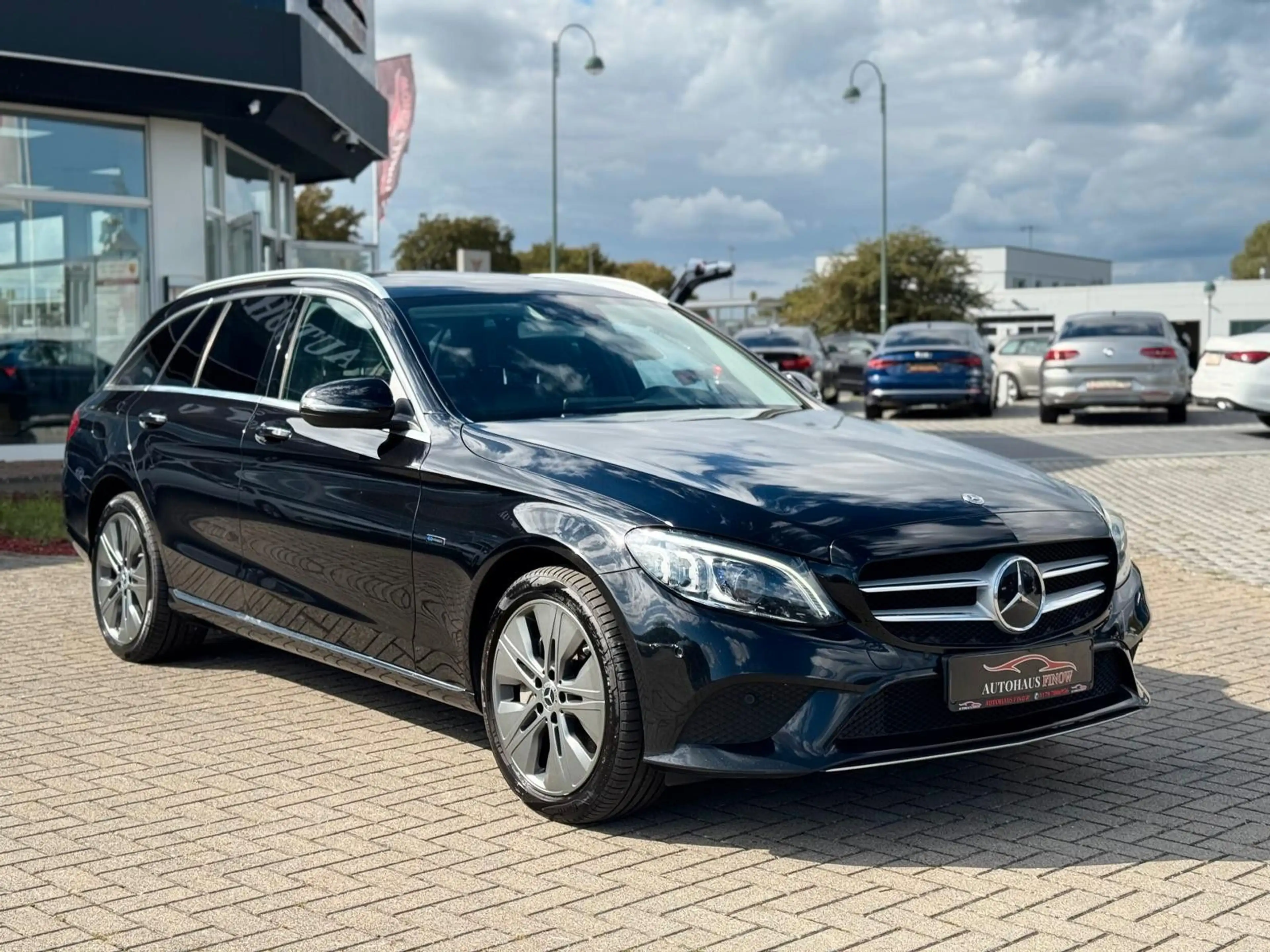 Mercedes-Benz C 300 de T"9G-TRONIC"HEAD UP"KEYLESS"ACC"MEMORY" — photo 2