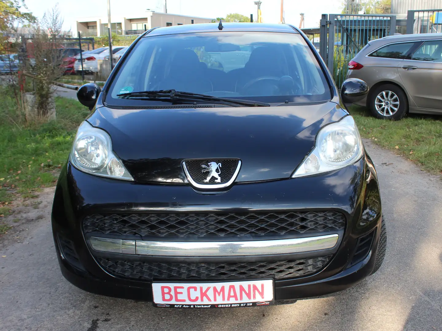 Peugeot 107 Urban Style Schwarz - 2
