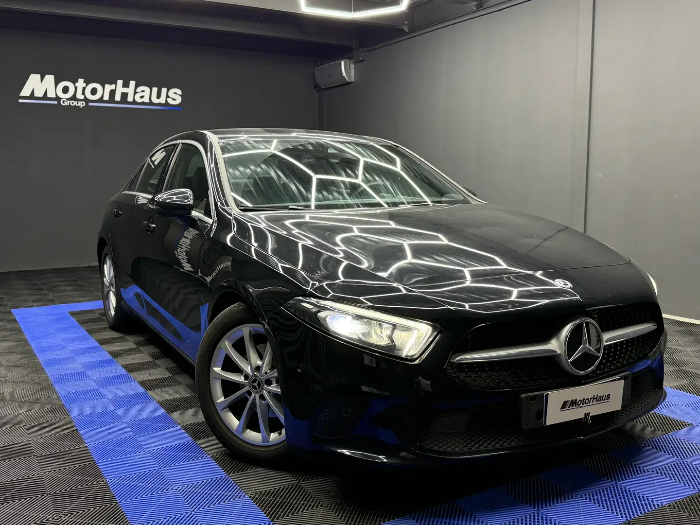 Mercedes-Benz A 180 A 180 d Sport auto Nero - 1
