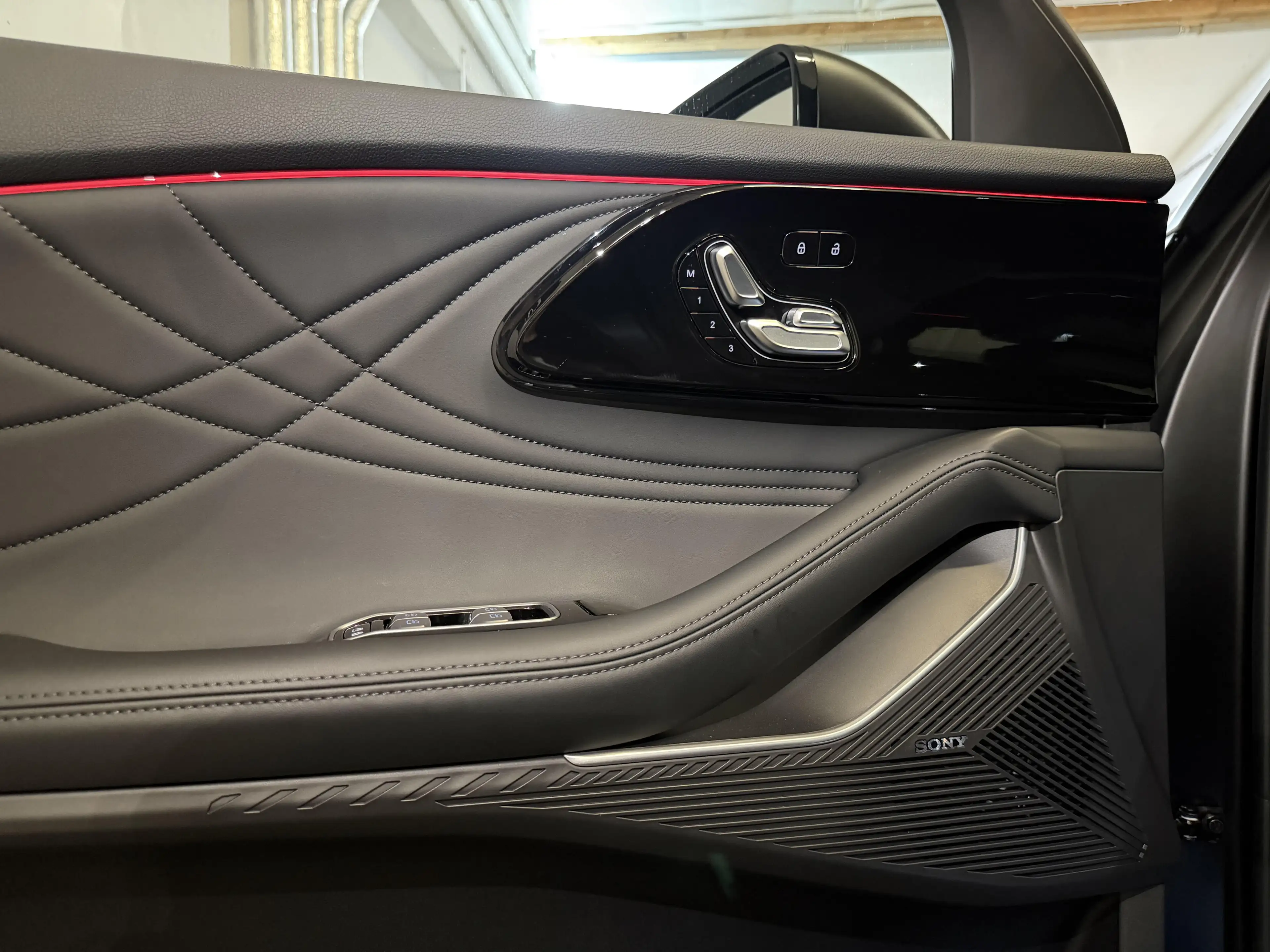 Omoda 9 SHS AWD PHEV Premium Black Edition — photo 10