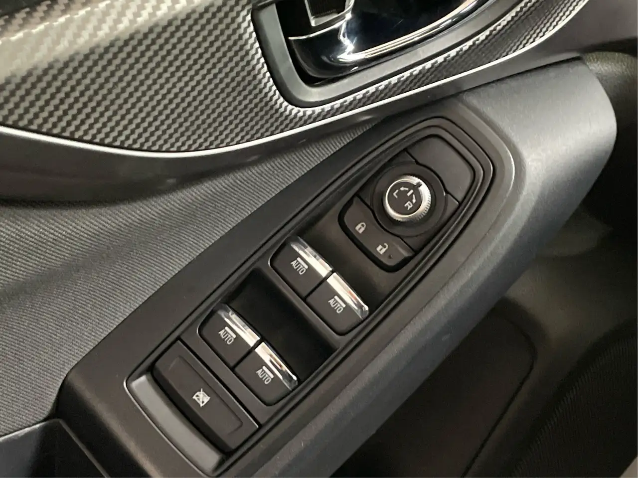 Subaru WRX снимка Subaru WRX