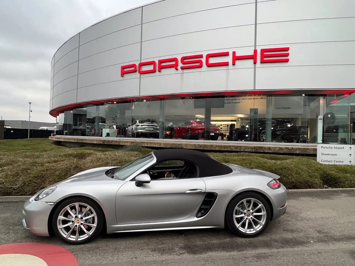 Porsche 718 Boxster 2.0 Turbo PDK Gris - 1