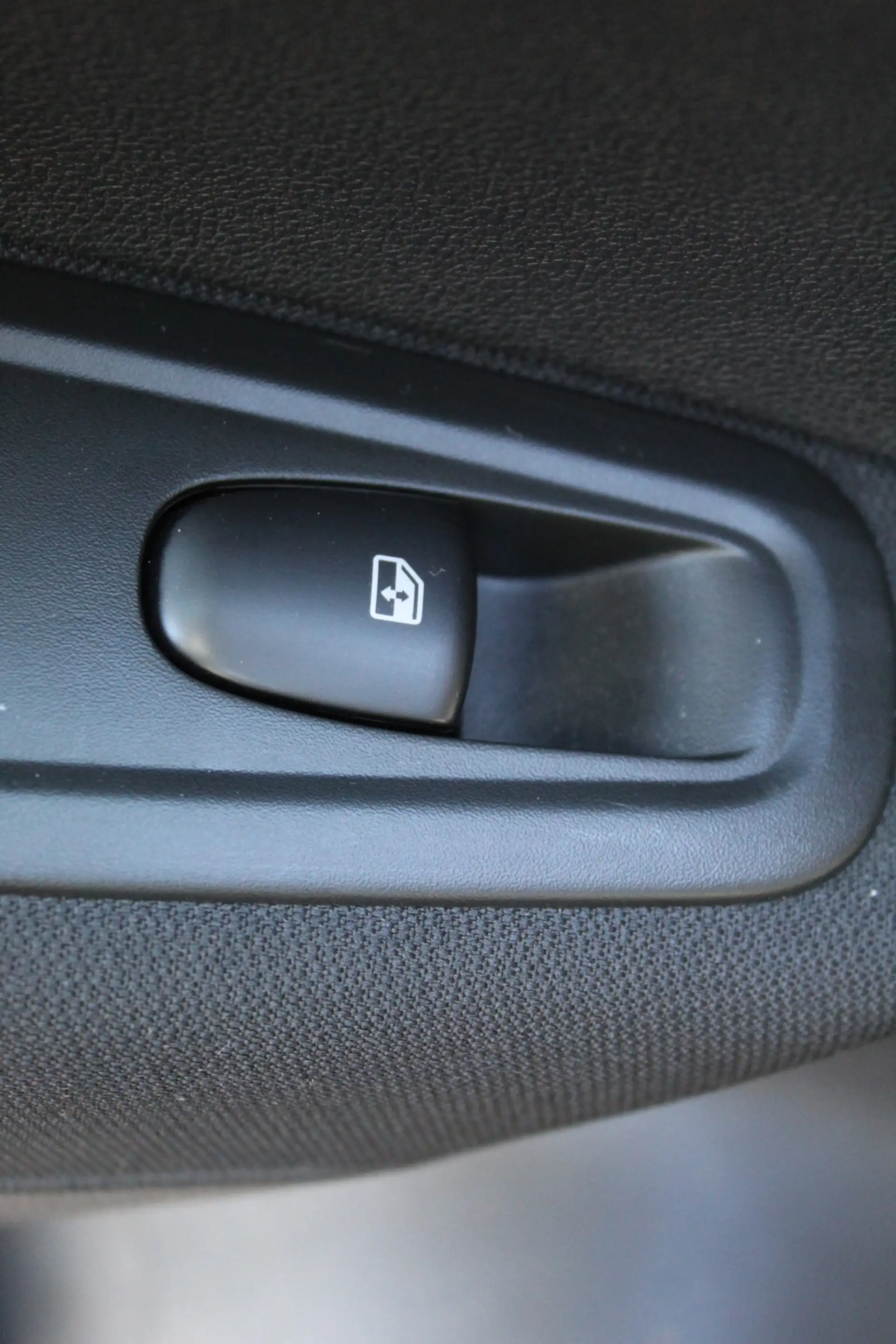 Renault Kadjar 1.2-130pk TCe Limited AUTOMAAT 1500kg Trekgewicht — photo 30