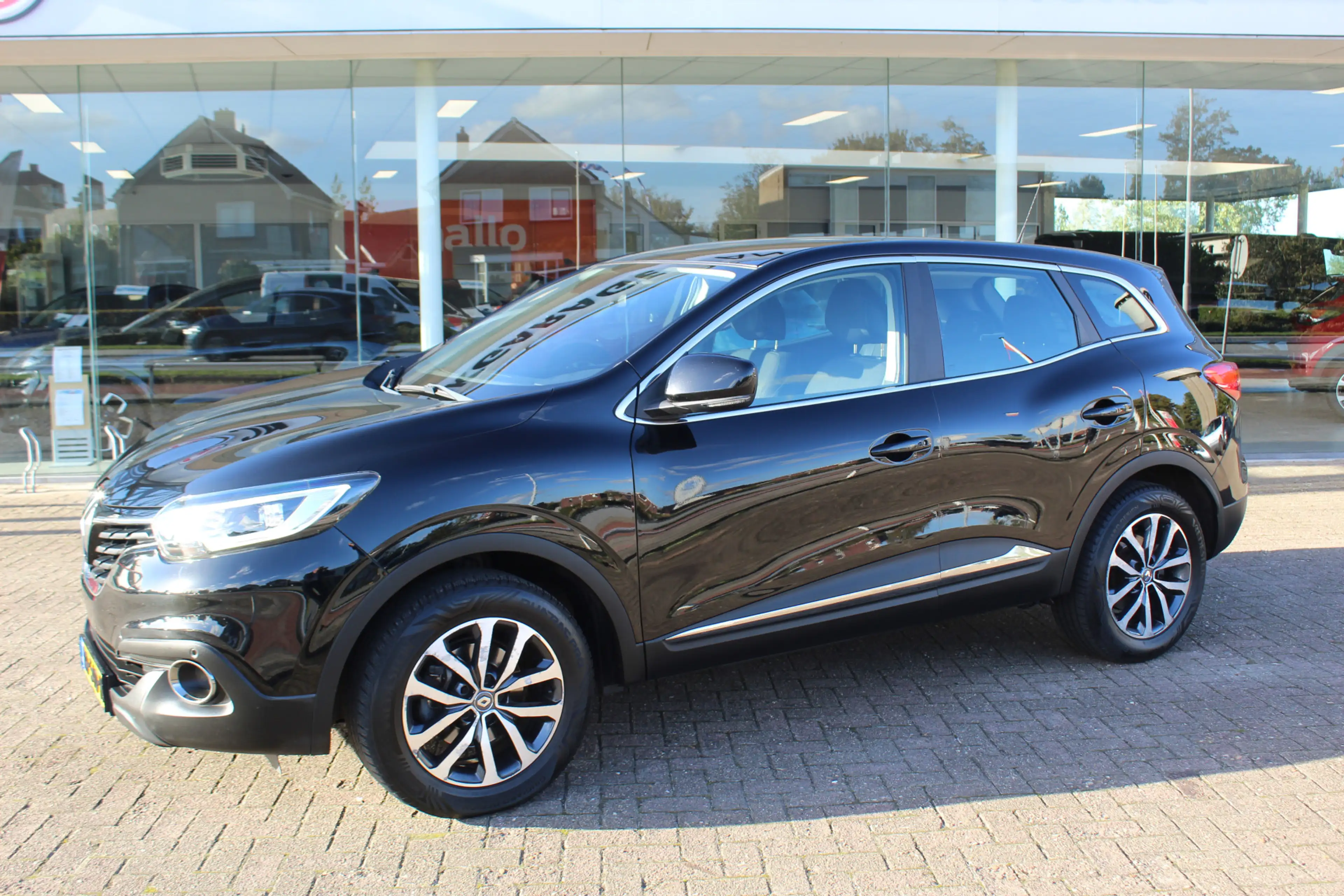 Renault Kadjar 1.2-130pk TCe Limited AUTOMAAT 1500kg Trekgewicht — photo 2