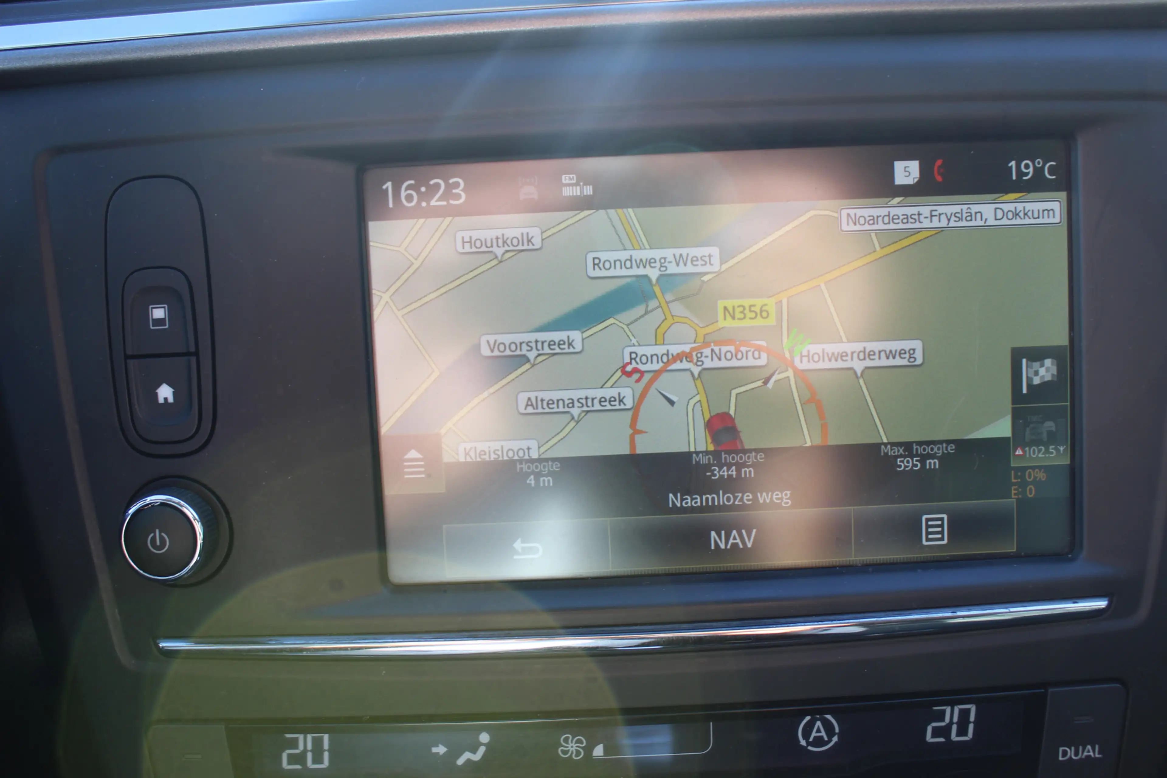 Renault Kadjar 1.2-130pk TCe Limited AUTOMAAT 1500kg Trekgewicht — photo 17