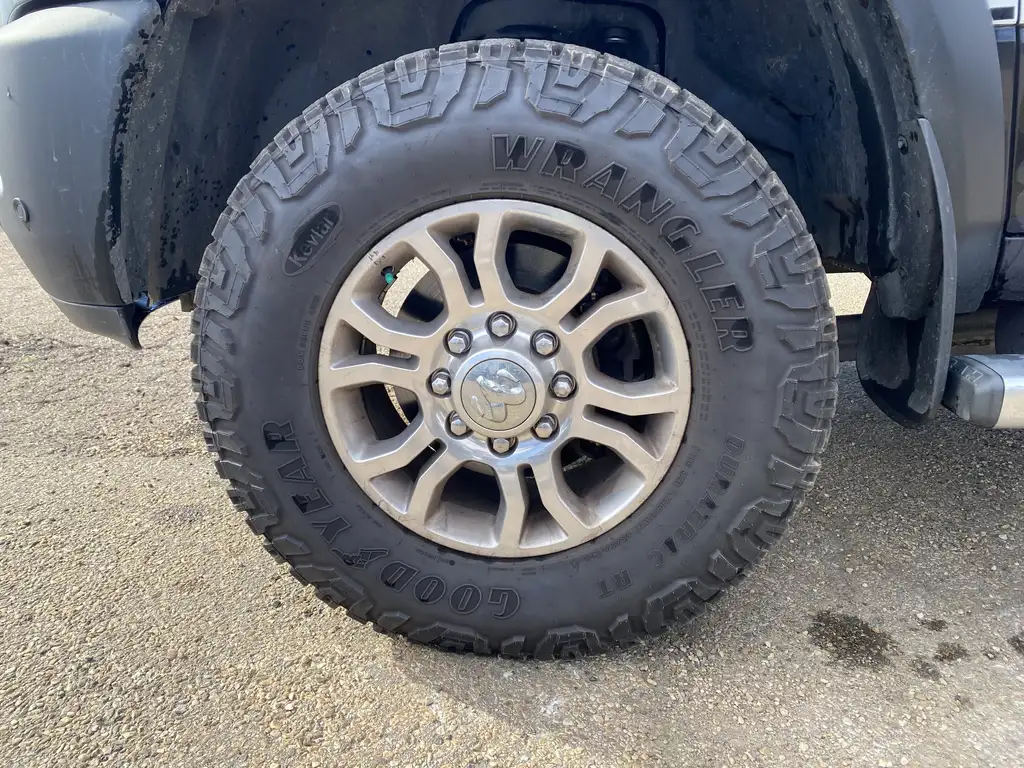 2018 RAM 2500 Power Wagon Crew Cab 140 | 4X4 | SunRoof | Heated — photo 3