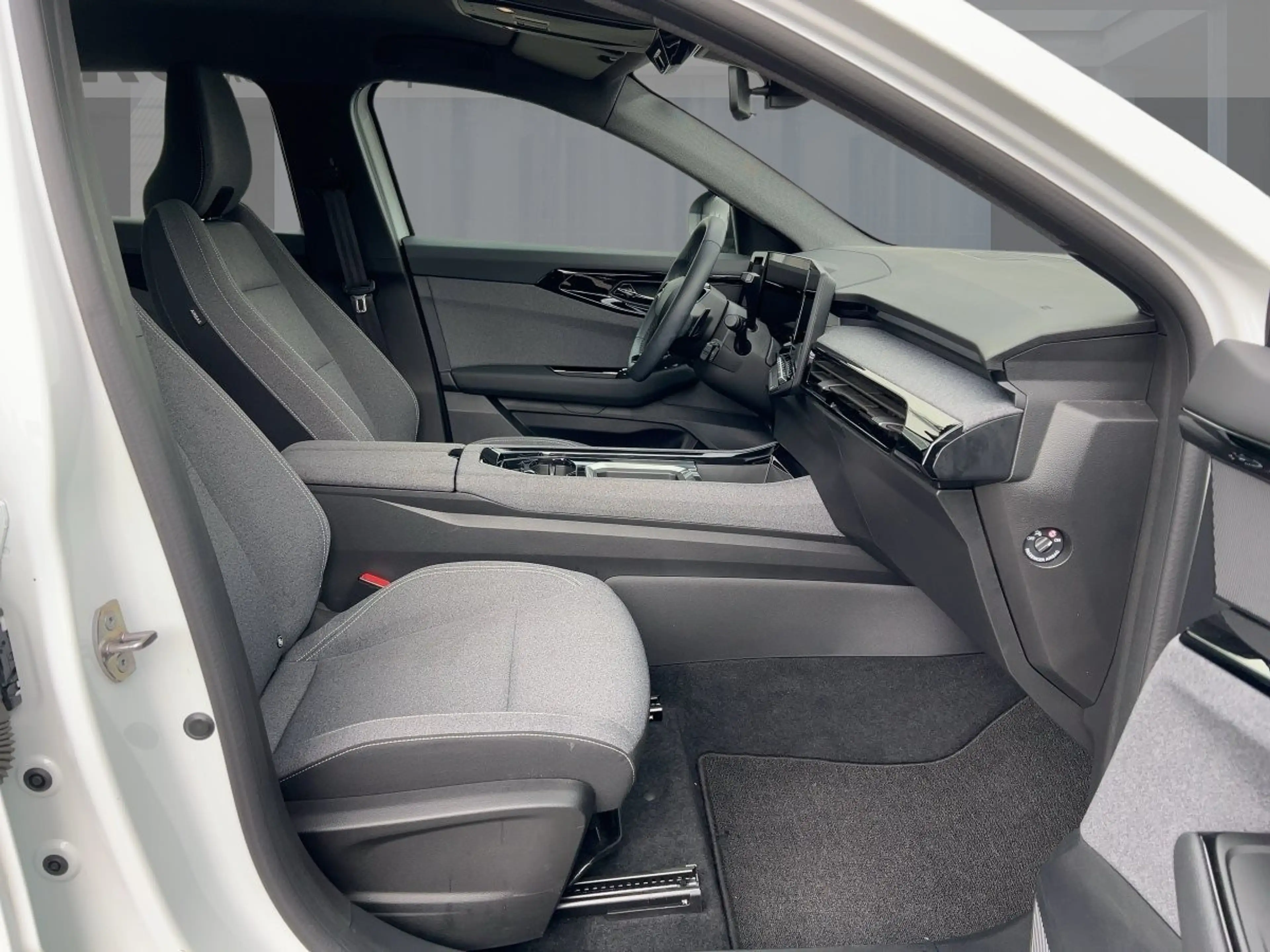 Renault Austral 1.3 TCE 160 Evolution — photo 8