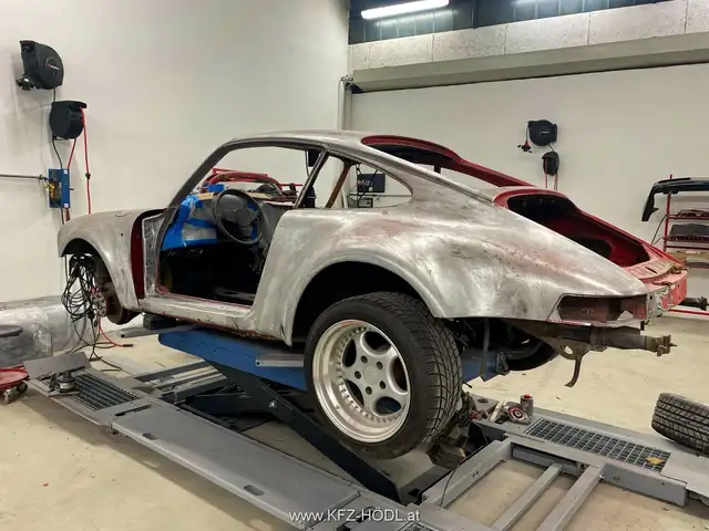 Porsche 911 Turbo Vollrestauriert Ansicht 45