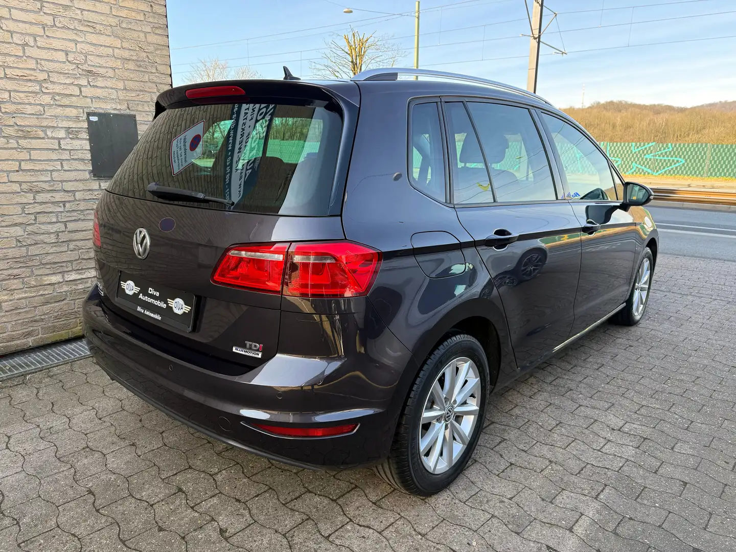 Volkswagen Golf Sportsvan 1.6 TDI DSG Lounge 1.Hand Grau - 2