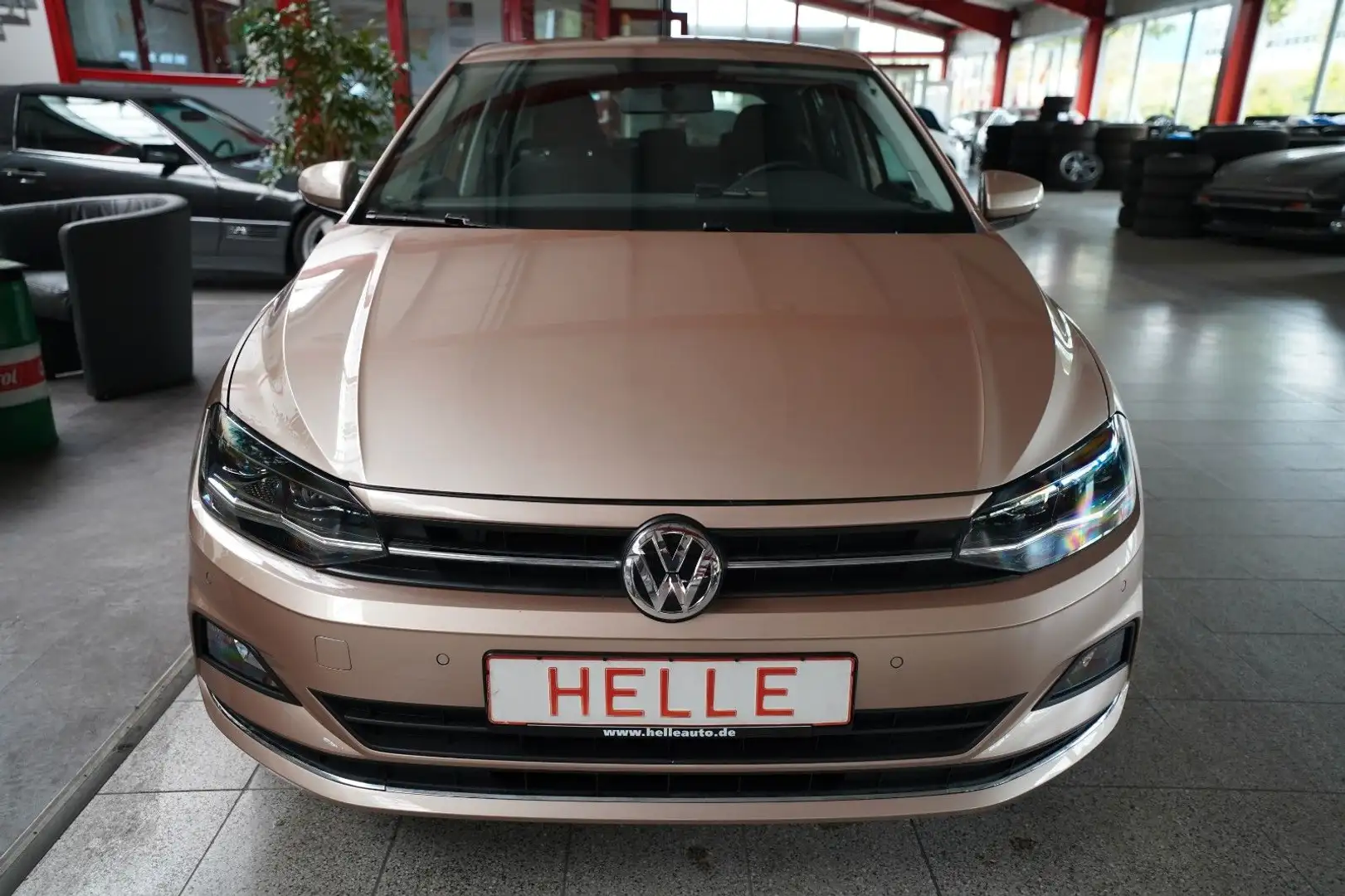 Volkswagen Polo VI Highline*NAVI+SHZ+LED Beige - 2