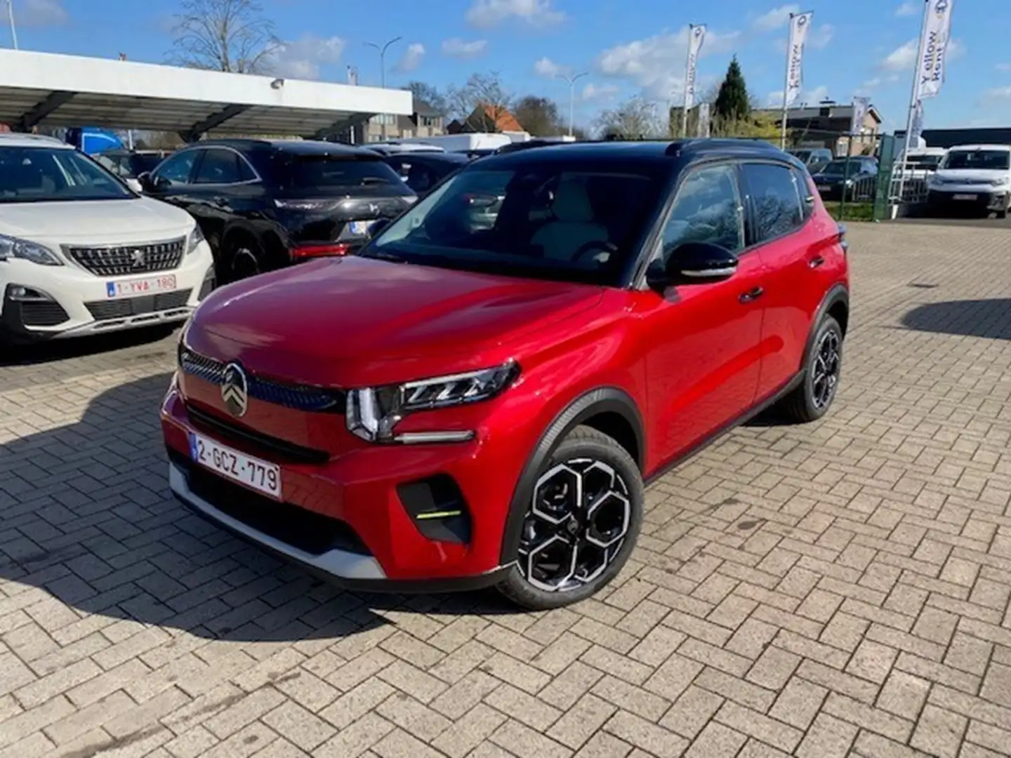 Citroen C3 NEW Citroën  1.2 TURBO MAX 100pk Rood - 1
