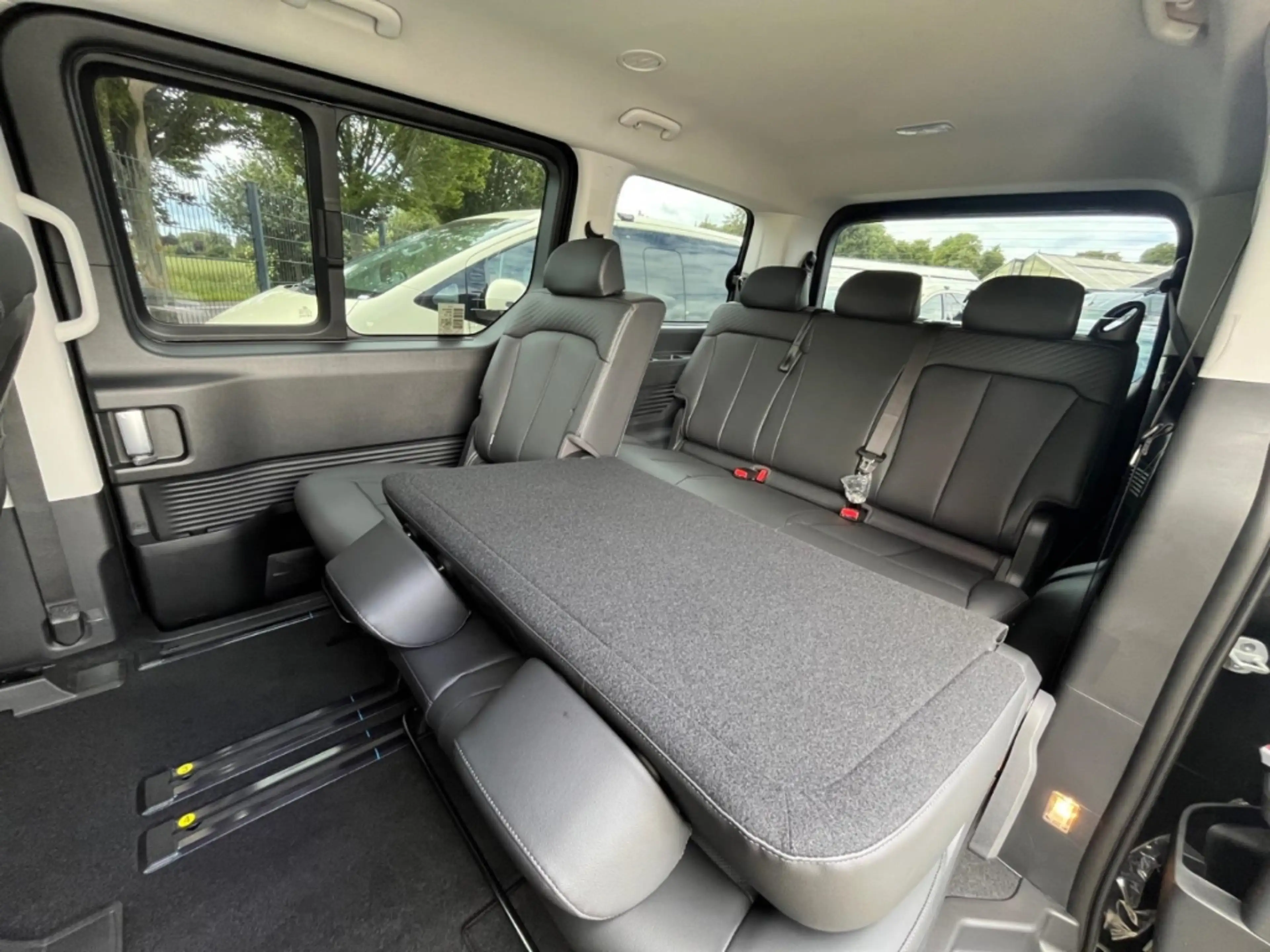 Hyundai STARIA Prime HEV 9-Sitzer Automatik Leder 360°-Kamera (SV — photo 12