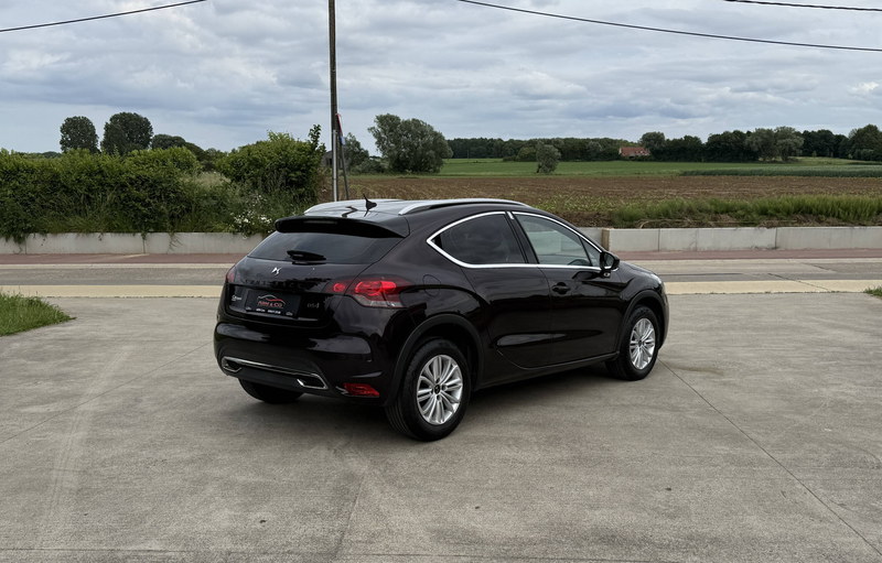 DS Automobiles DS 4 Crossback 1.2i Essence ** CarPlay - Caméra ** GAR 12M — photo 4