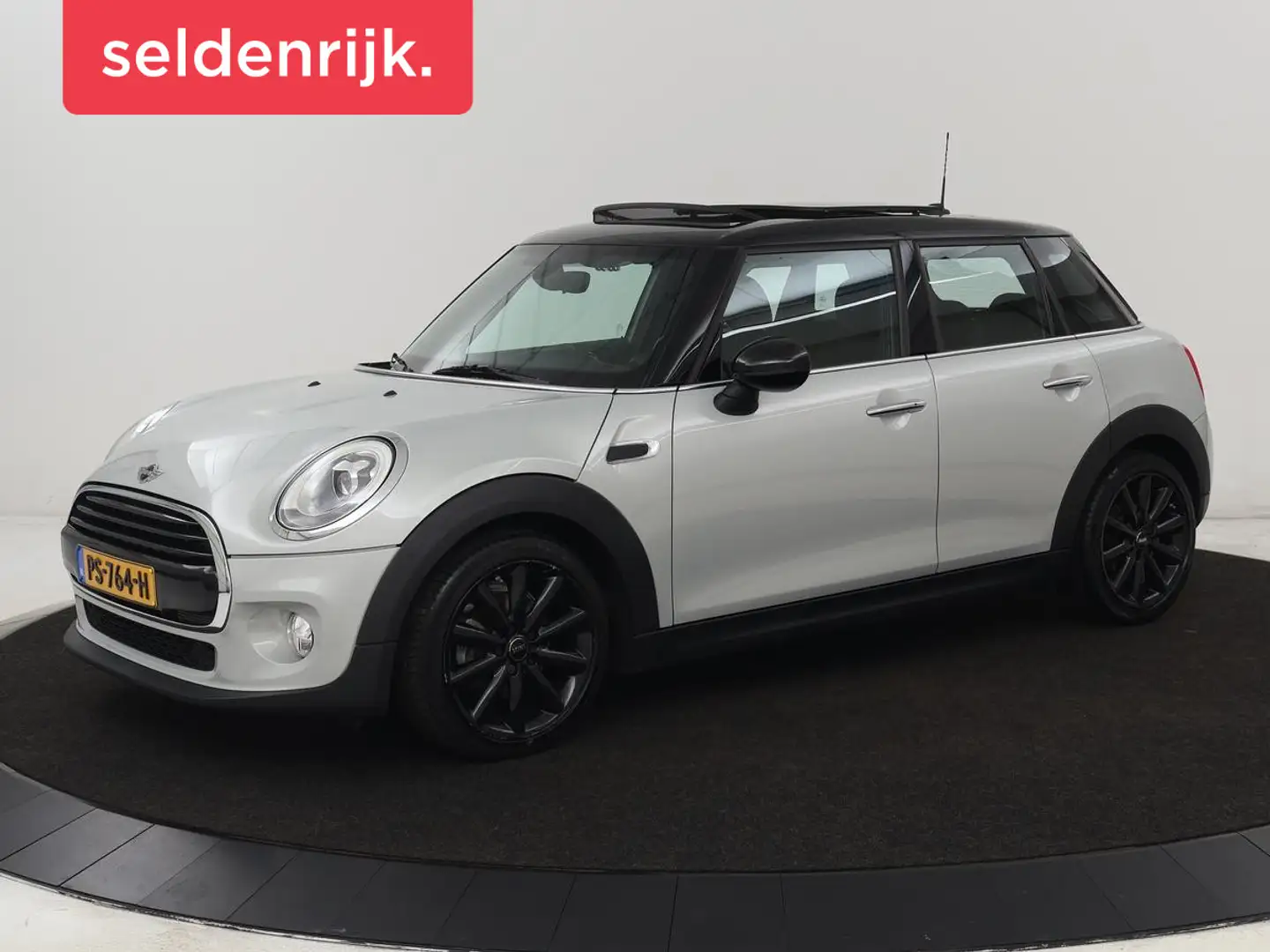 MINI Cooper 1.5 Chili Serious Business | Panoramadak | Navigat Wit - 1