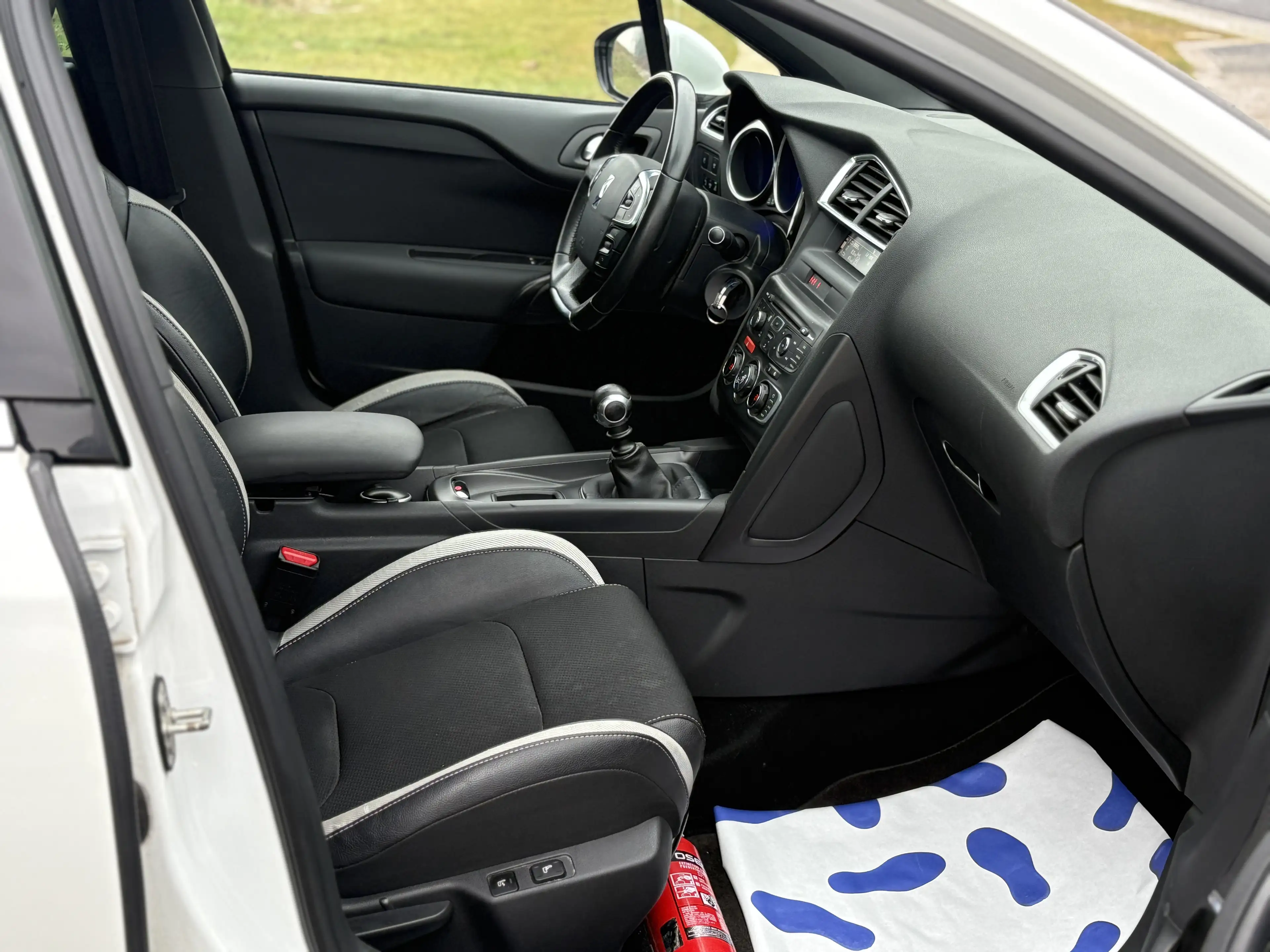 Citroen DS4 DS4 1.6 e-HDi — photo 9