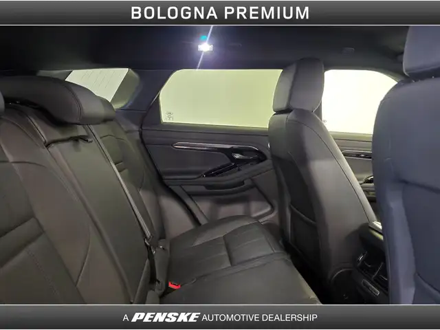 Land Rover Range Rover Evoque view 5