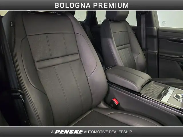 Land Rover Range Rover Evoque view 13