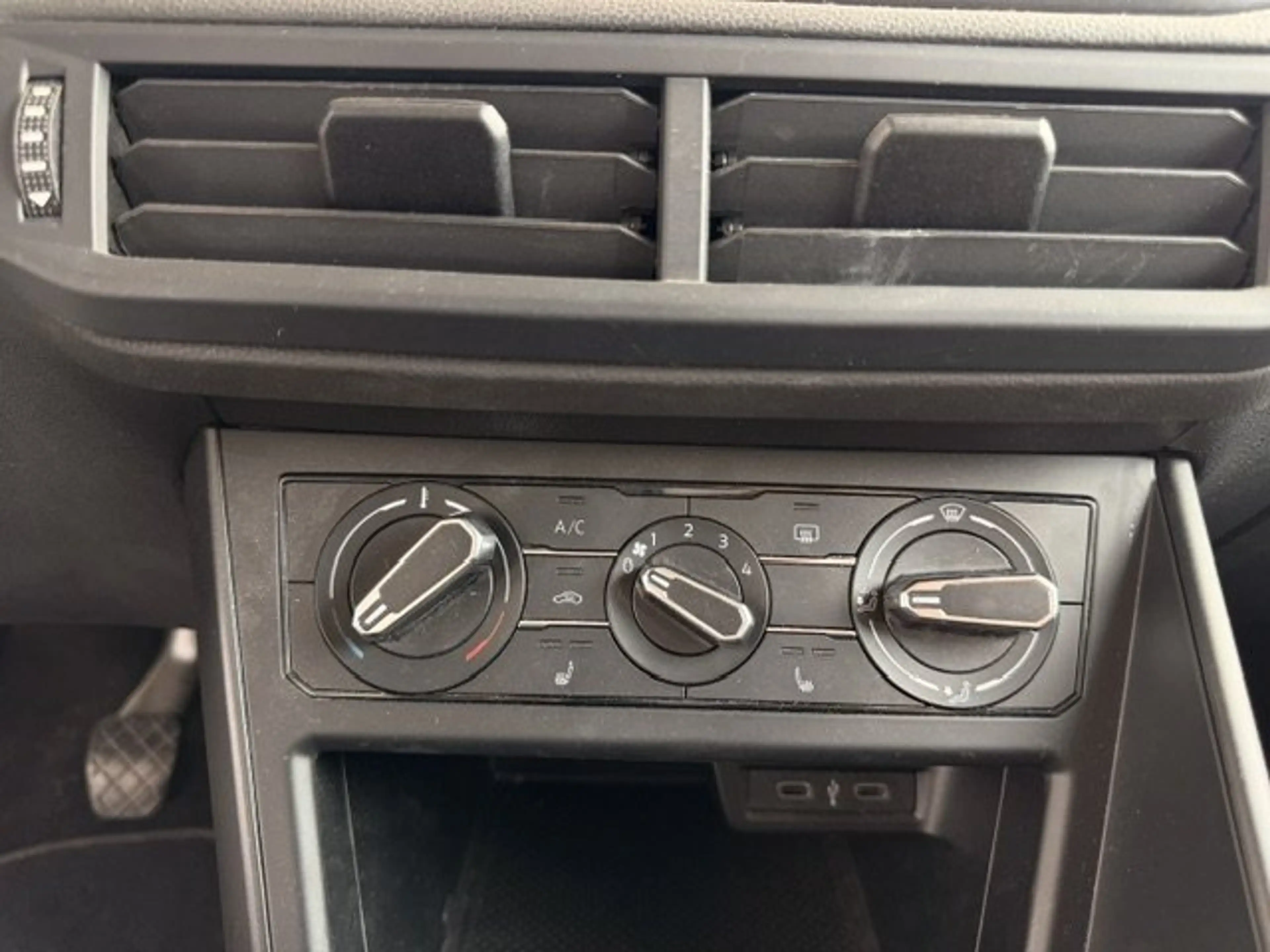 Volkswagen Polo FRECH 1.0 BENZINE MET SLECHTS 33000KM!!!!! — photo 13