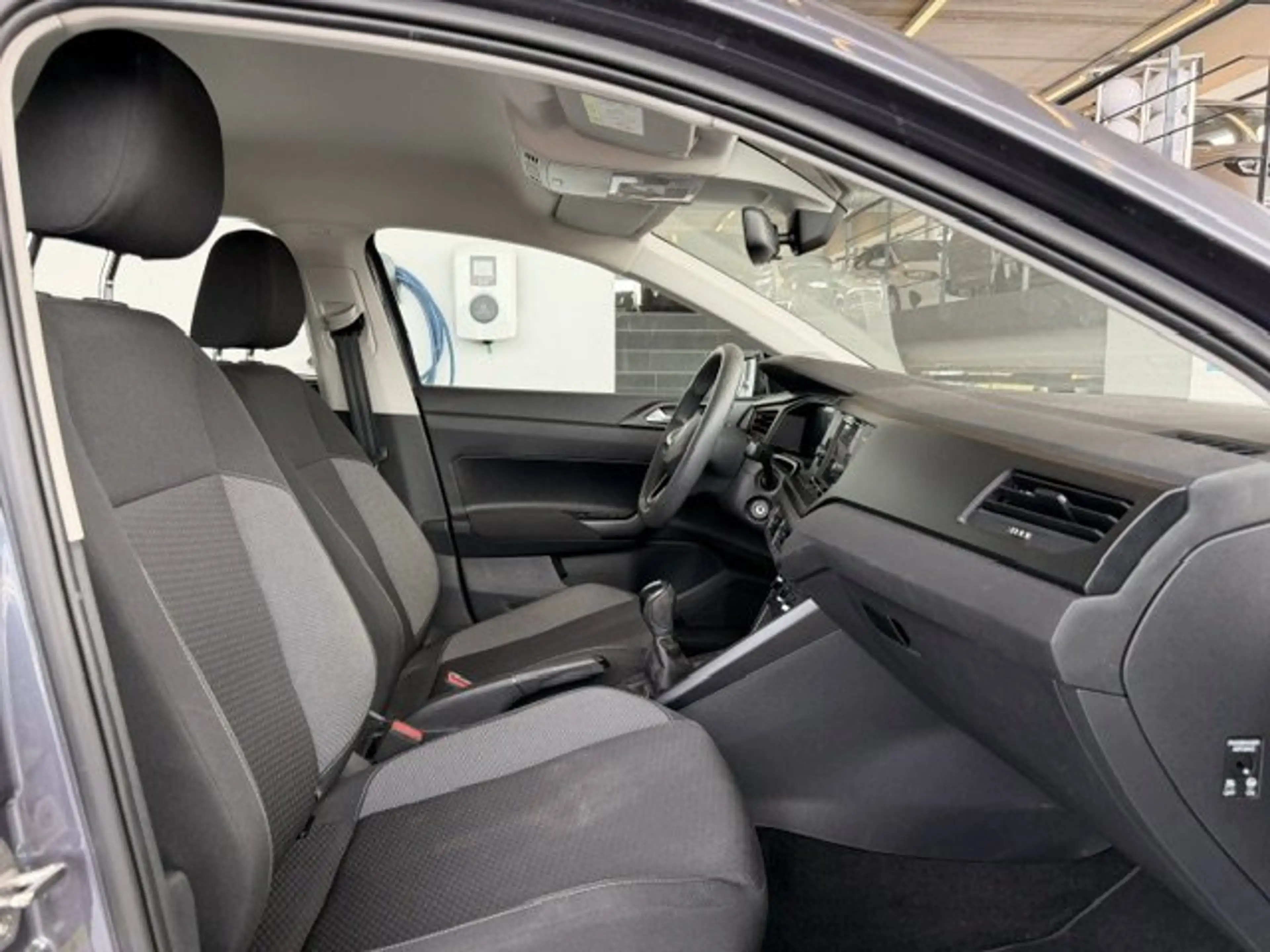 Volkswagen Polo FRECH 1.0 BENZINE MET SLECHTS 33000KM!!!!! — photo 10