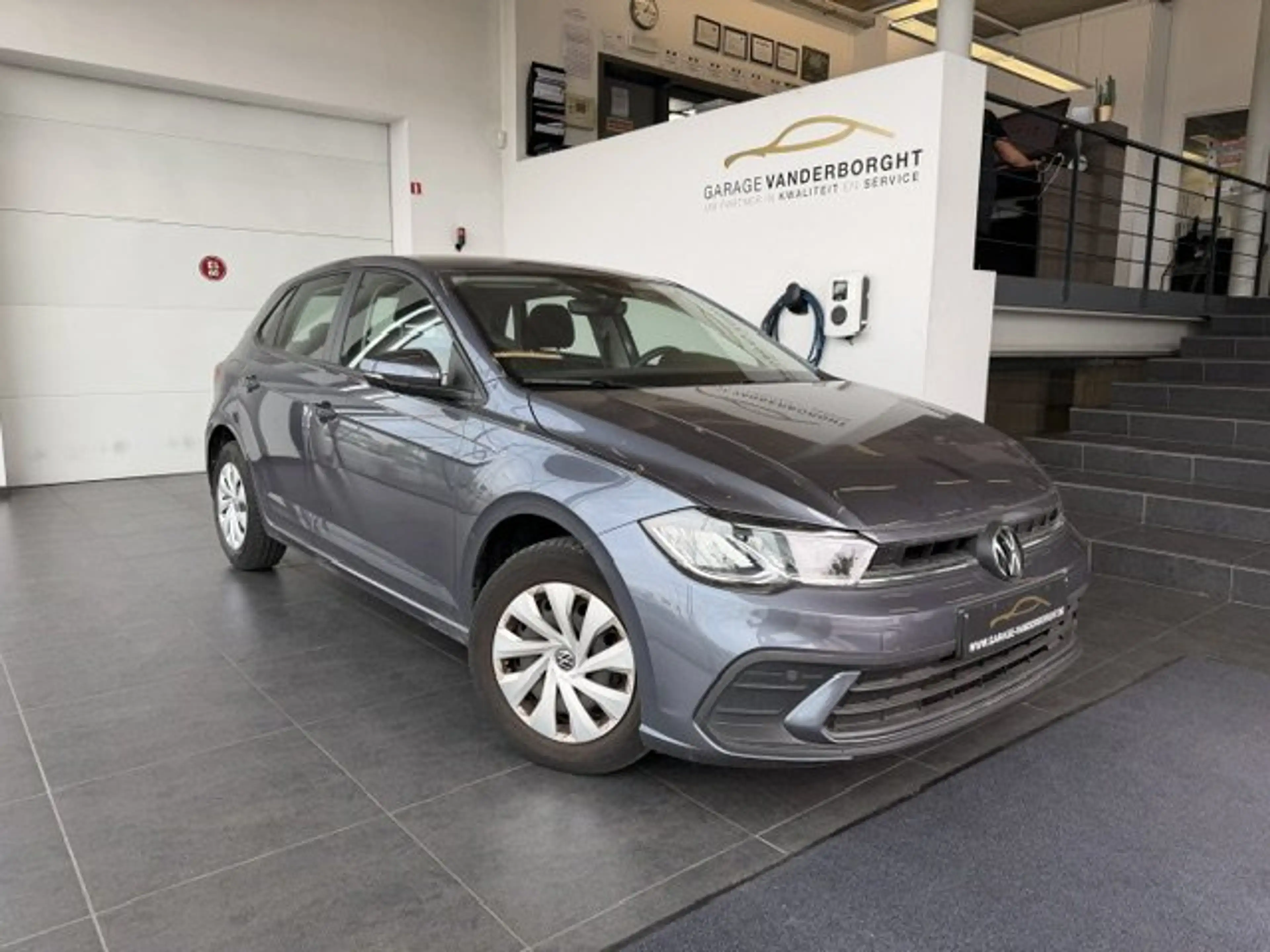 Volkswagen Polo FRECH 1.0 BENZINE MET SLECHTS 33000KM!!!!!