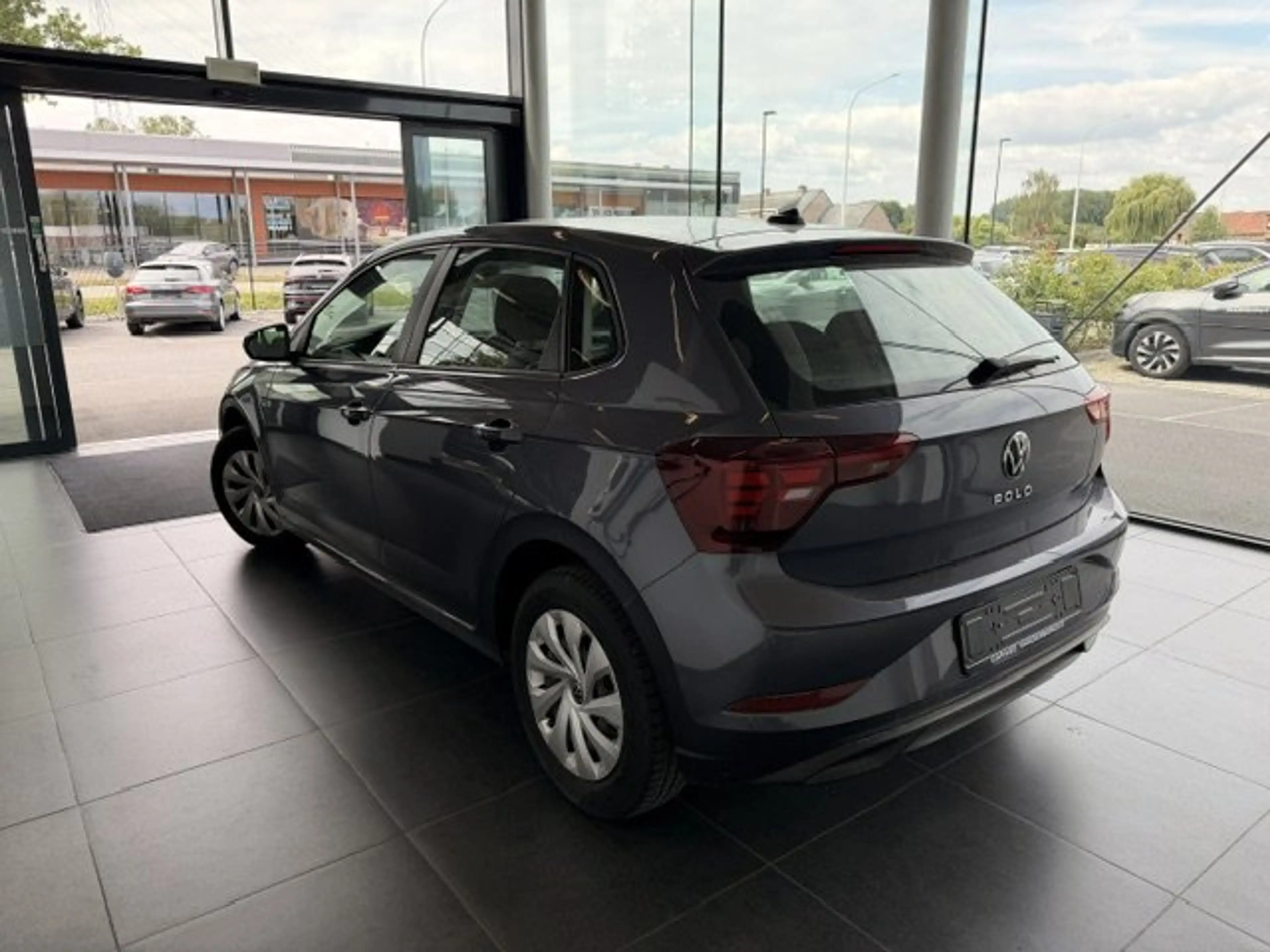 Volkswagen Polo FRECH 1.0 BENZINE MET SLECHTS 33000KM!!!!! — photo 5