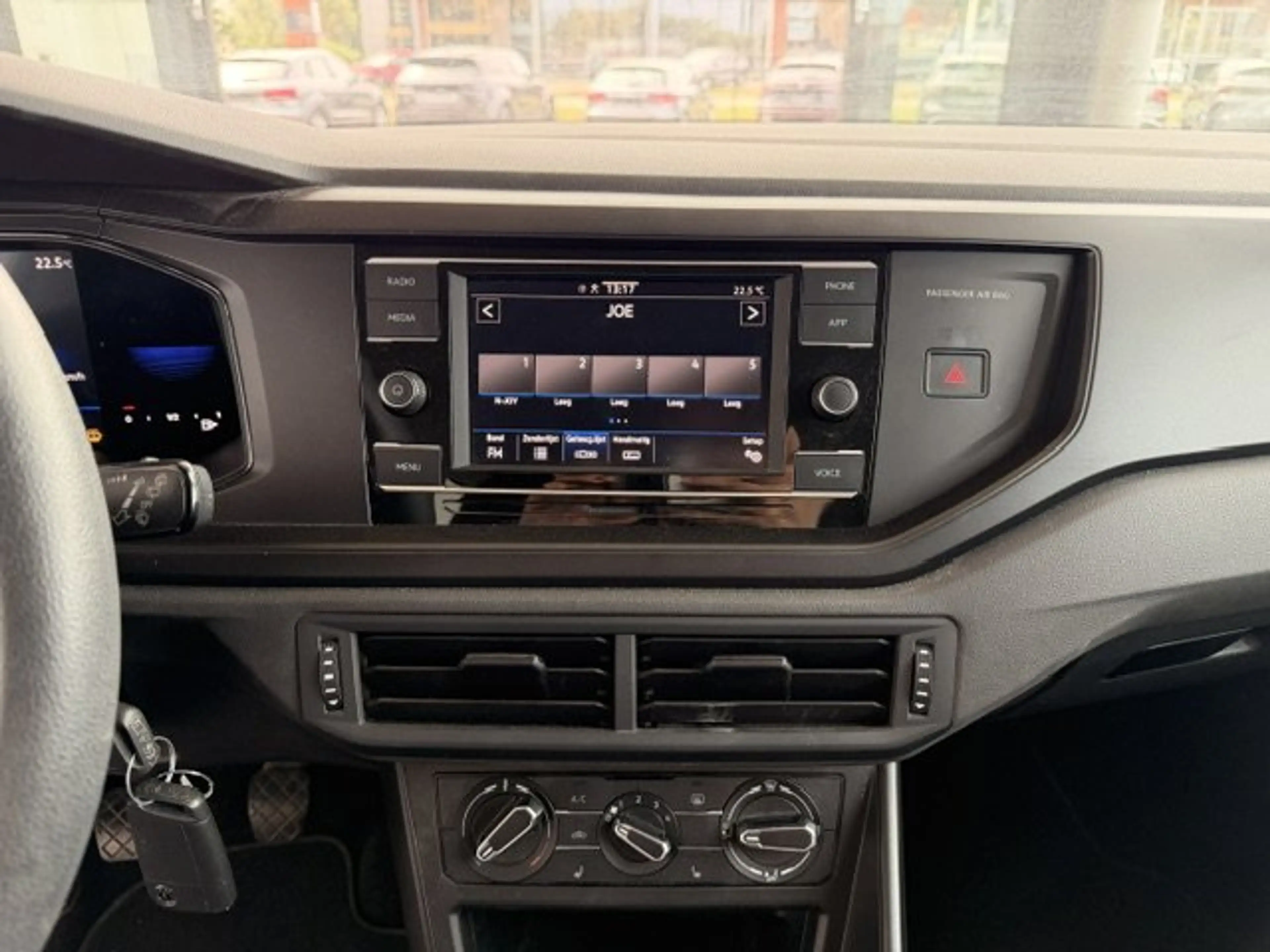 Volkswagen Polo FRECH 1.0 BENZINE MET SLECHTS 33000KM!!!!! — photo 11