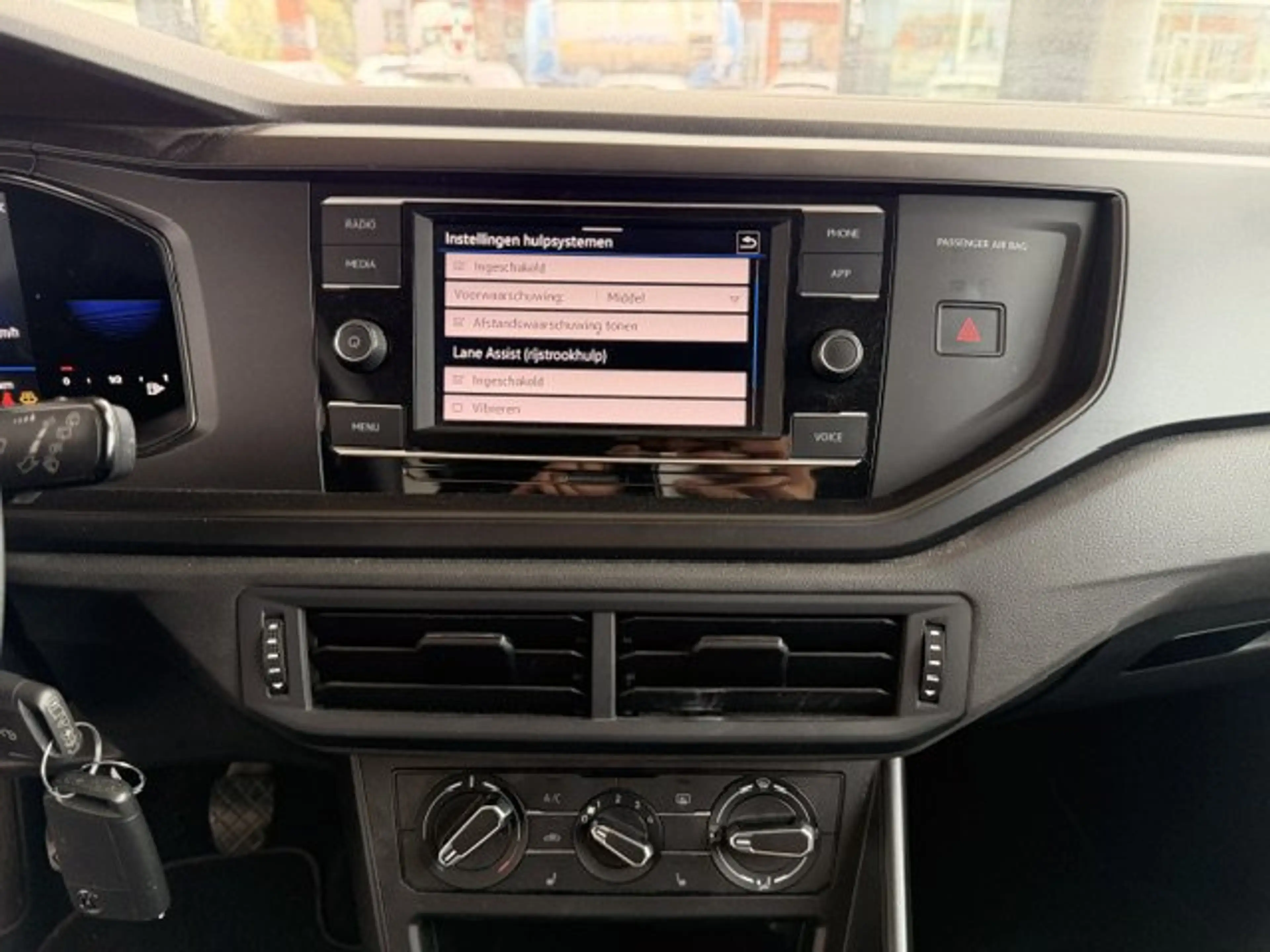 Volkswagen Polo FRECH 1.0 BENZINE MET SLECHTS 33000KM!!!!! — photo 12