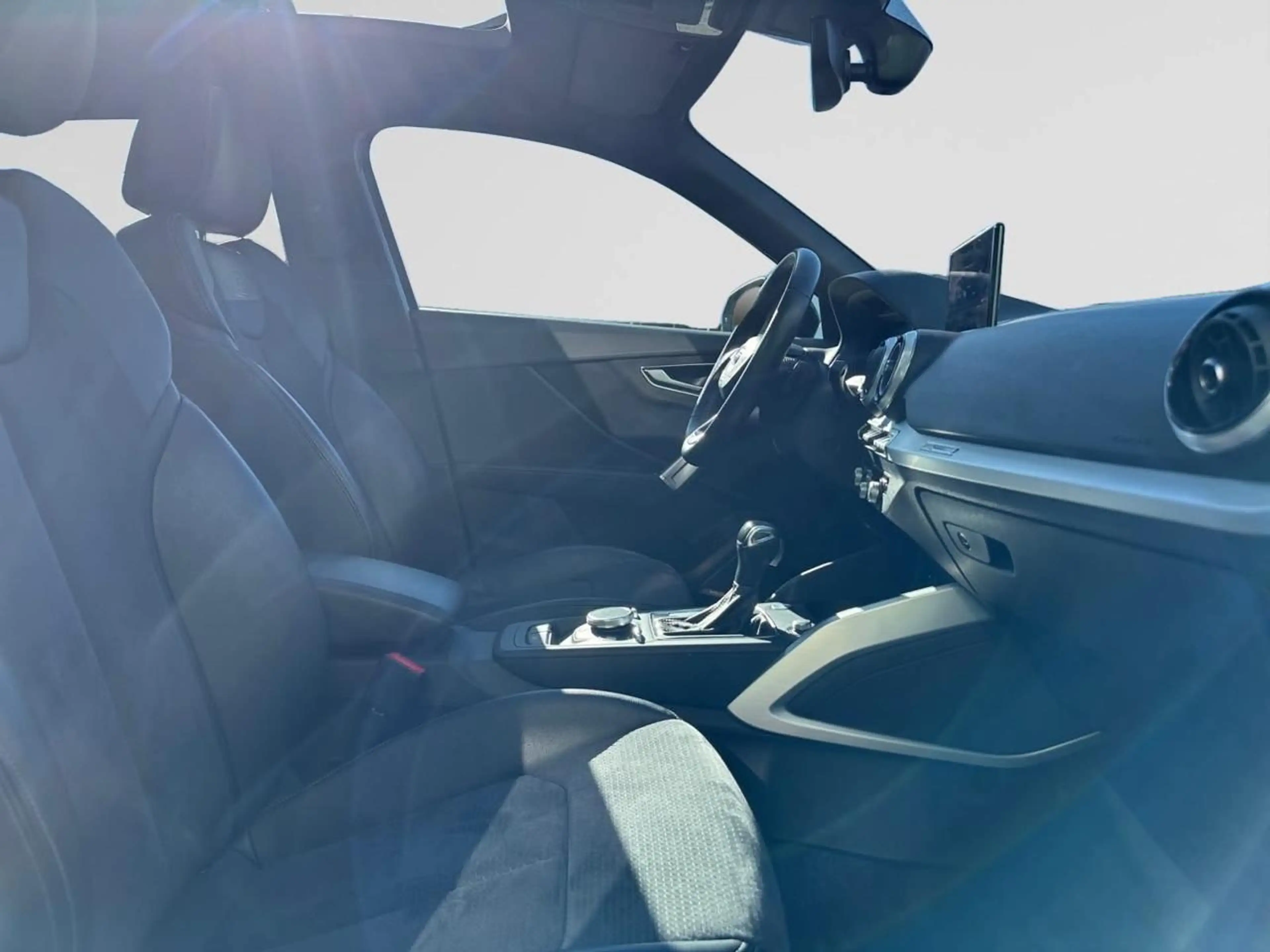 Audi Q2 35 TFSI Business Edition S line S tronic — photo 3