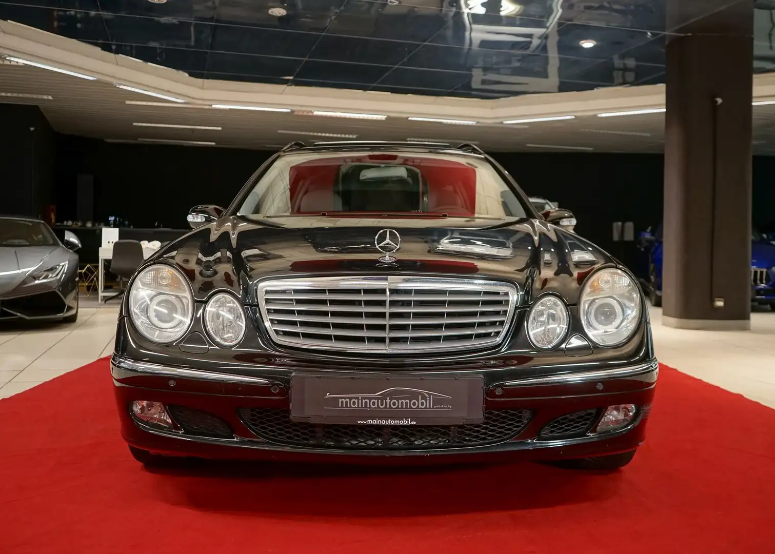 Mercedes-Benz E 500 T 4Matic 7-SITZER Schiebedach HarmKardon Schwarz - 1