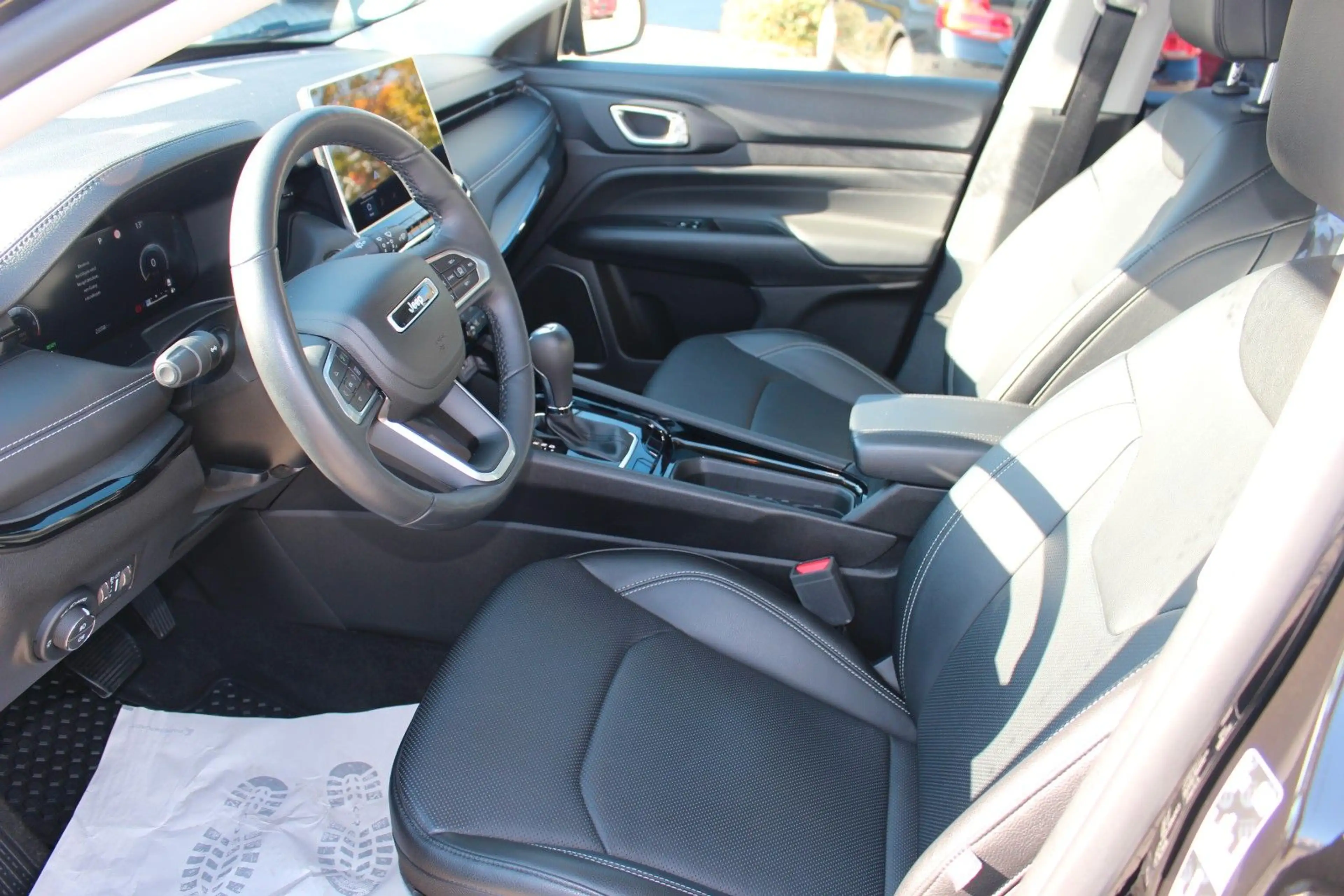 Jeep Compass Summit Mild-Hybrid FWD 360°KAM/LED/8FACH — photo 10