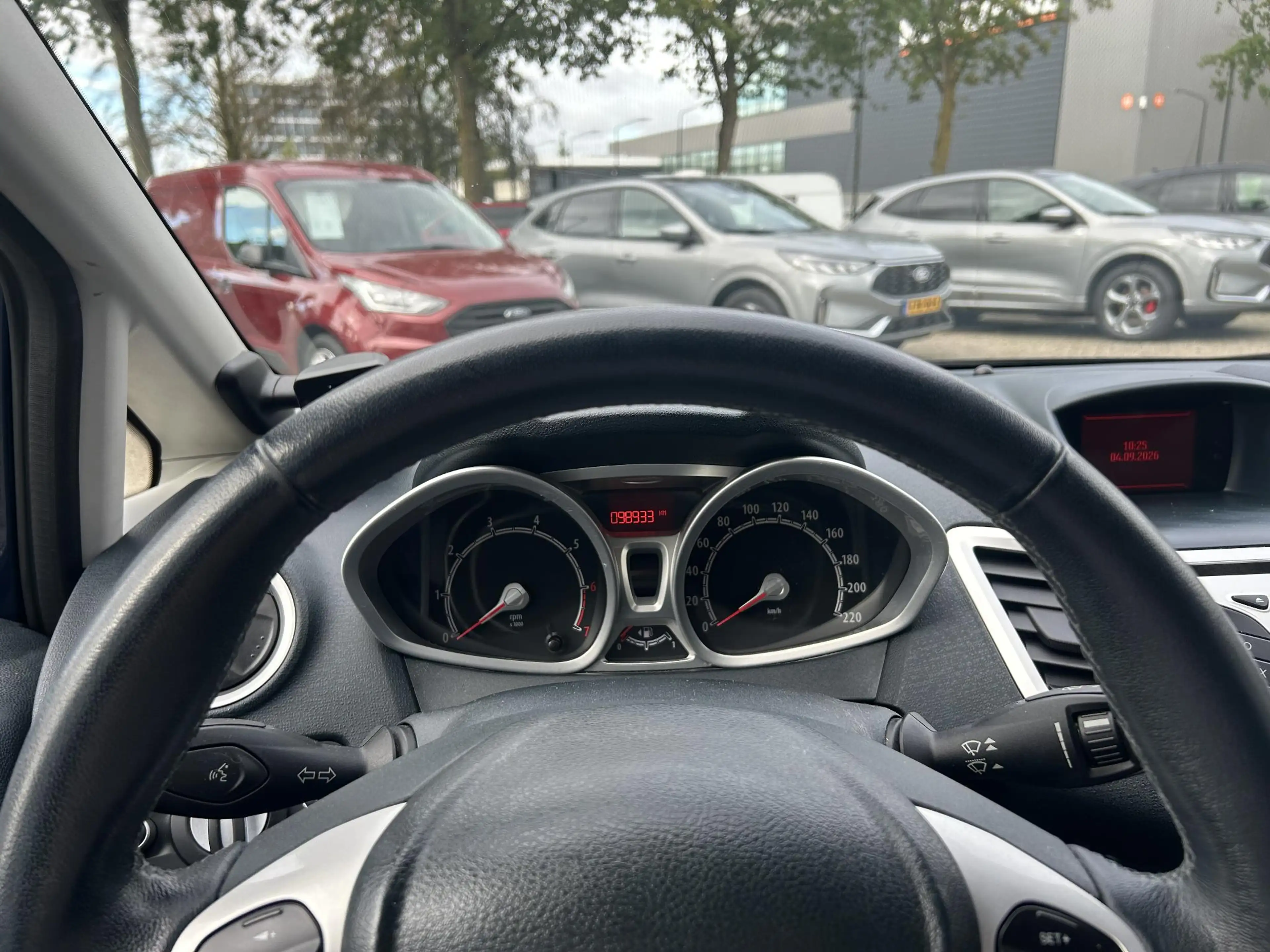 Ford Fiesta 1.25 Titanium — photo 13