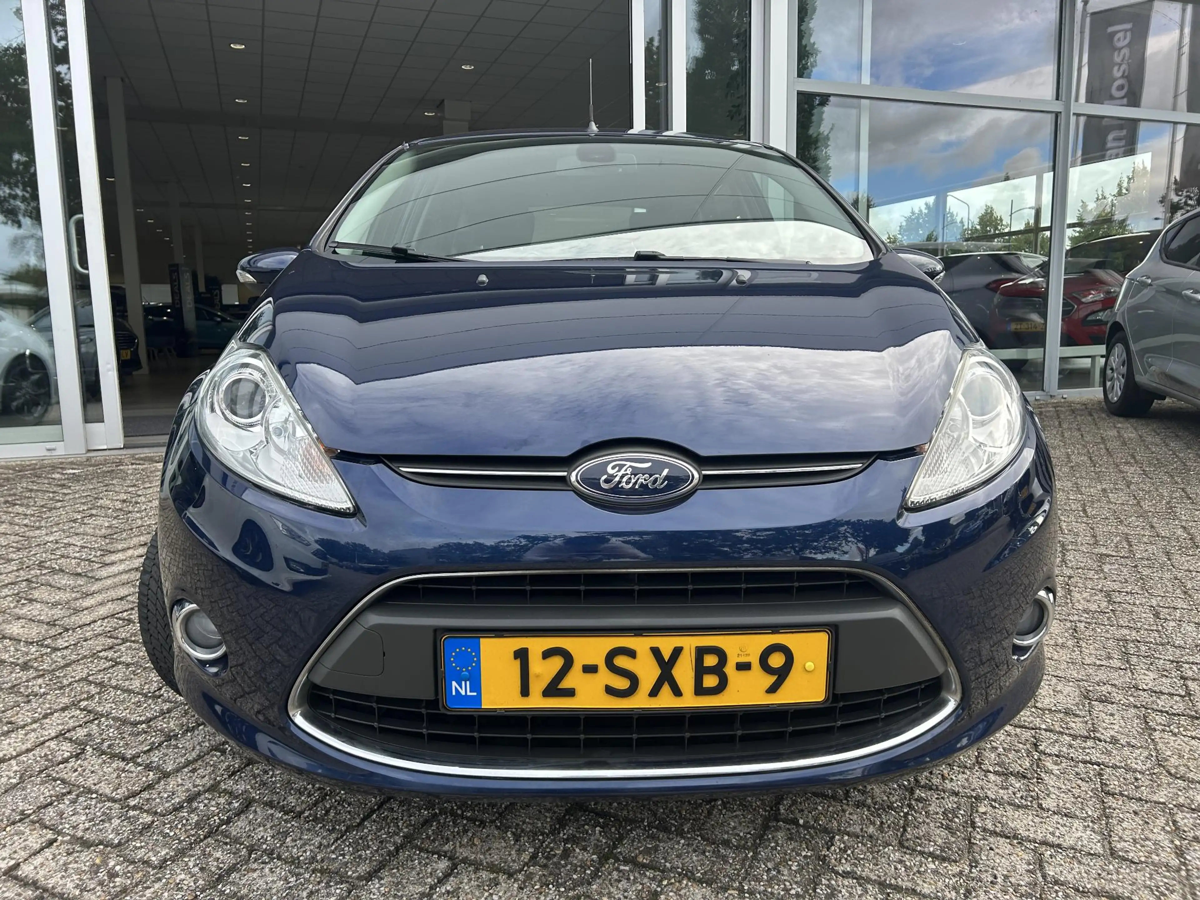 Ford Fiesta 1.25 Titanium — photo 8