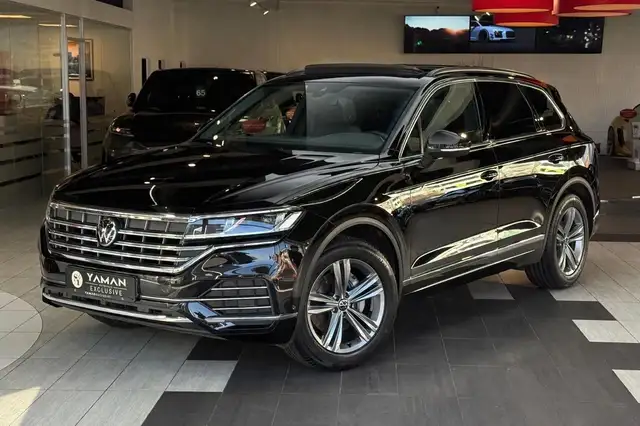 Volkswagen Touareg main image