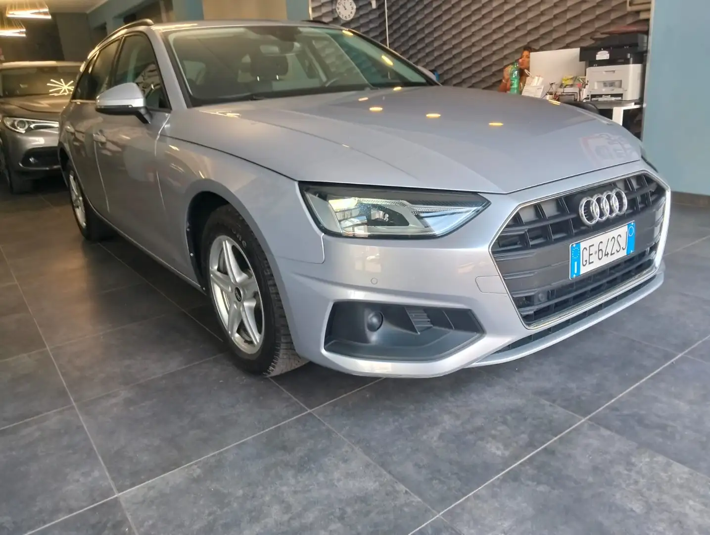 Audi A4 Avant 35 2.0 tdi mhev Business 163cv s-tronic Argento - 1
