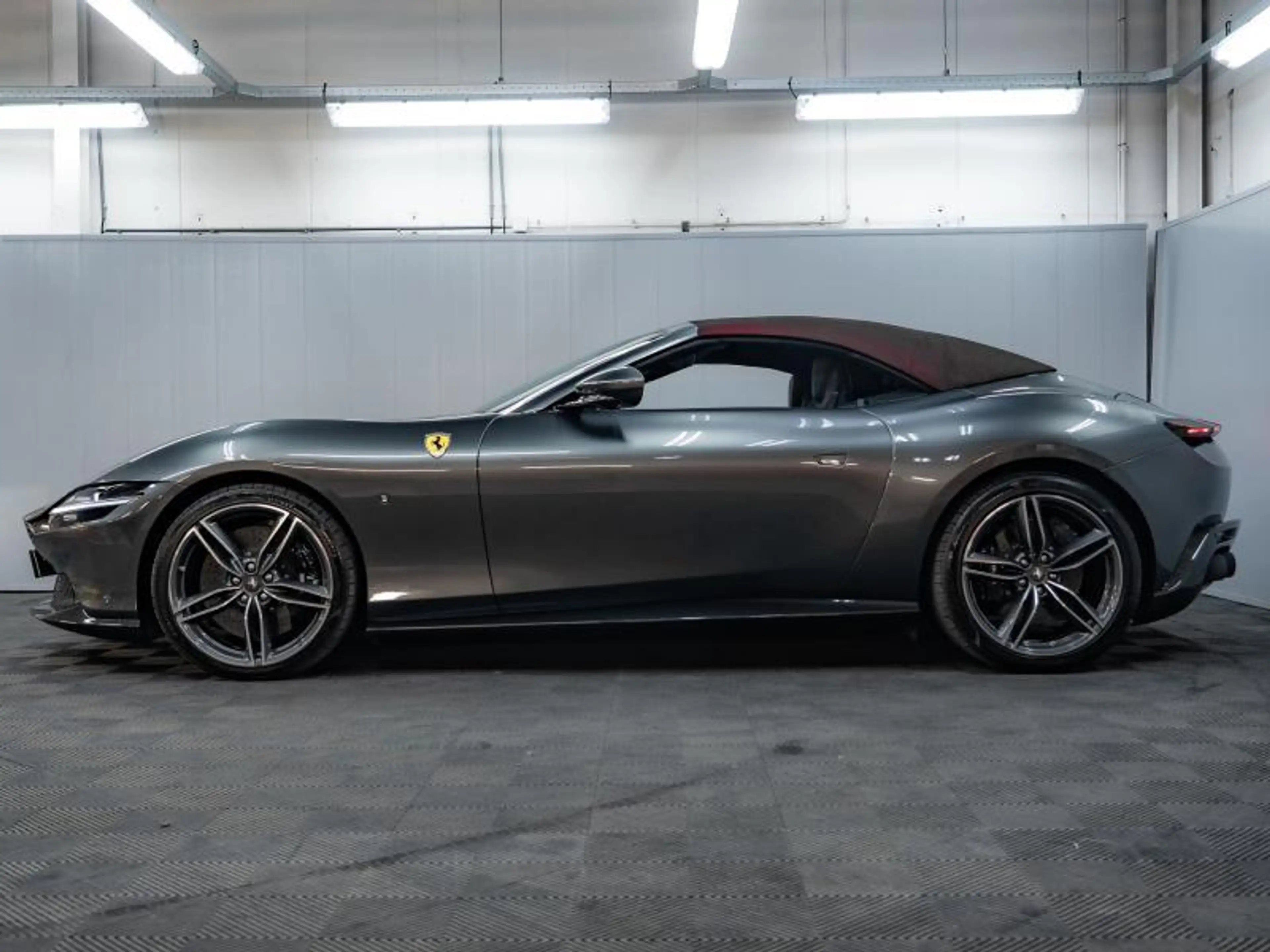 Ferrari Roma Spider — photo 2