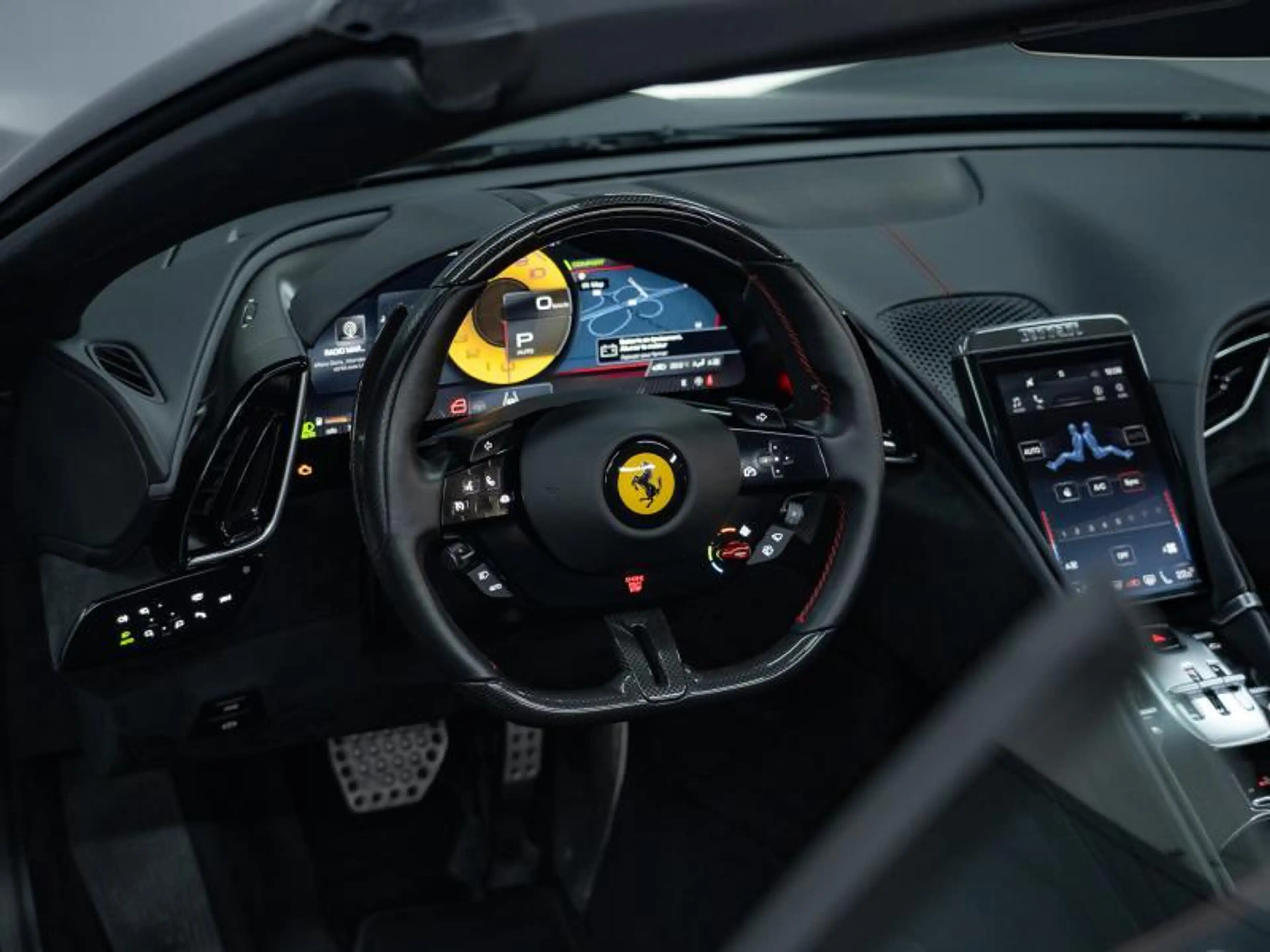 Ferrari Roma Spider — photo 8